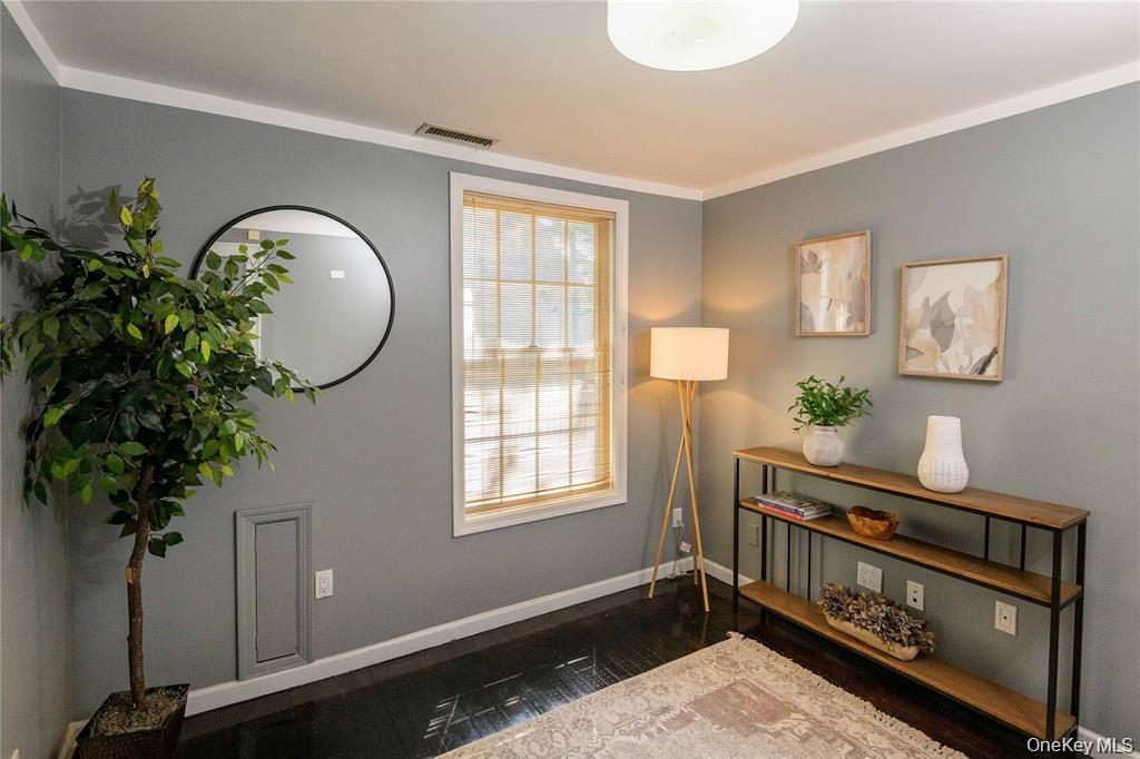 #18 photo, 915 Palmer Road, Bronxville , NY 10708