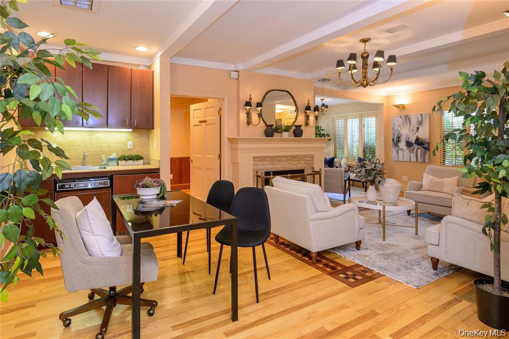 #2 photo, 915 Palmer Road, Bronxville , NY 10708