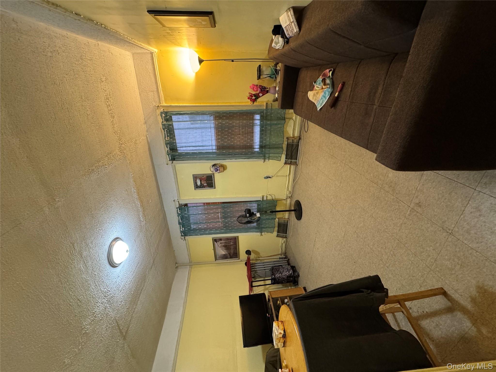 #10 photo, 1140 Metcalf Avenue, Bronx , NY 10472