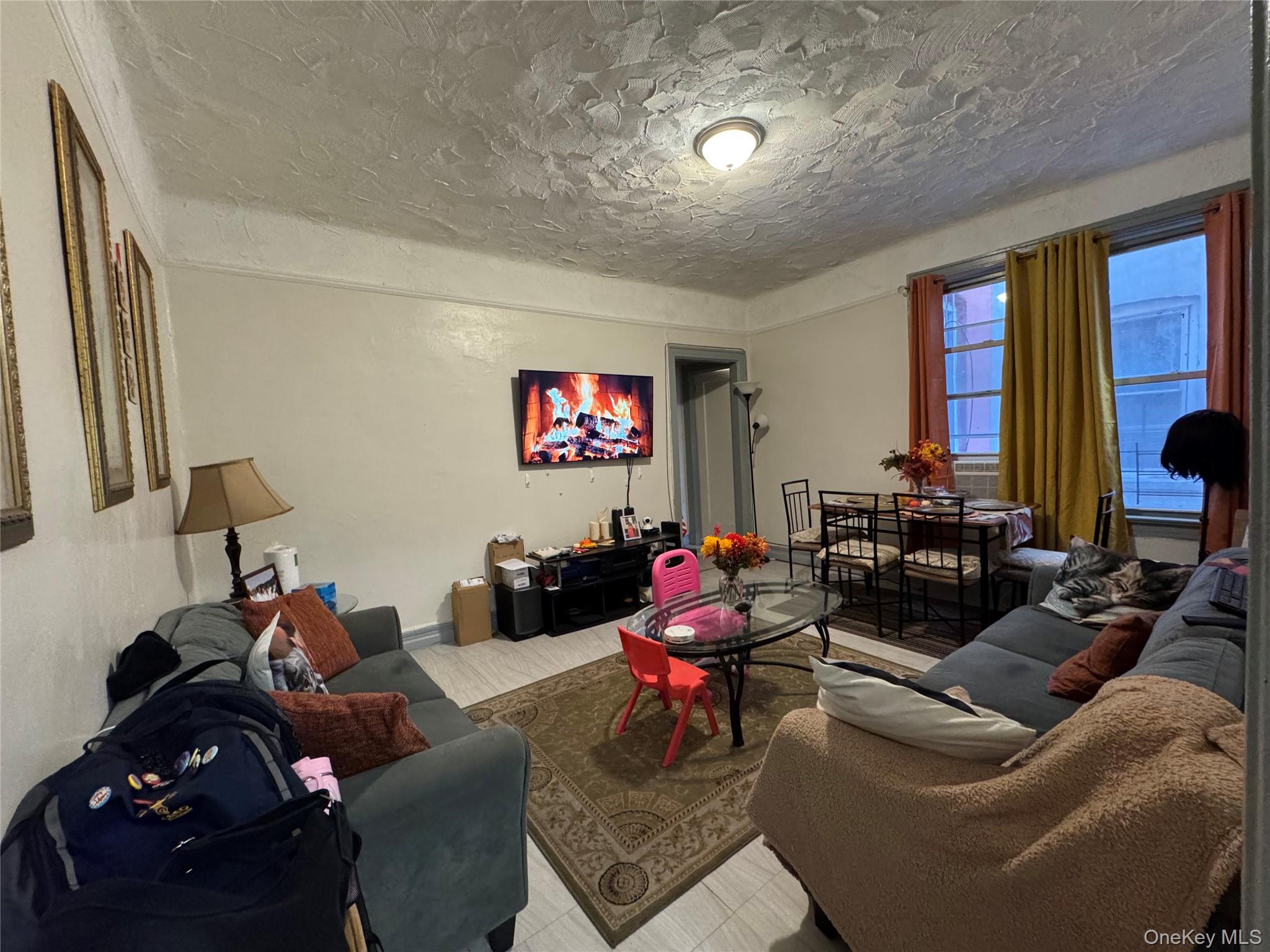 #13 photo, 1140 Metcalf Avenue, Bronx , NY 10472