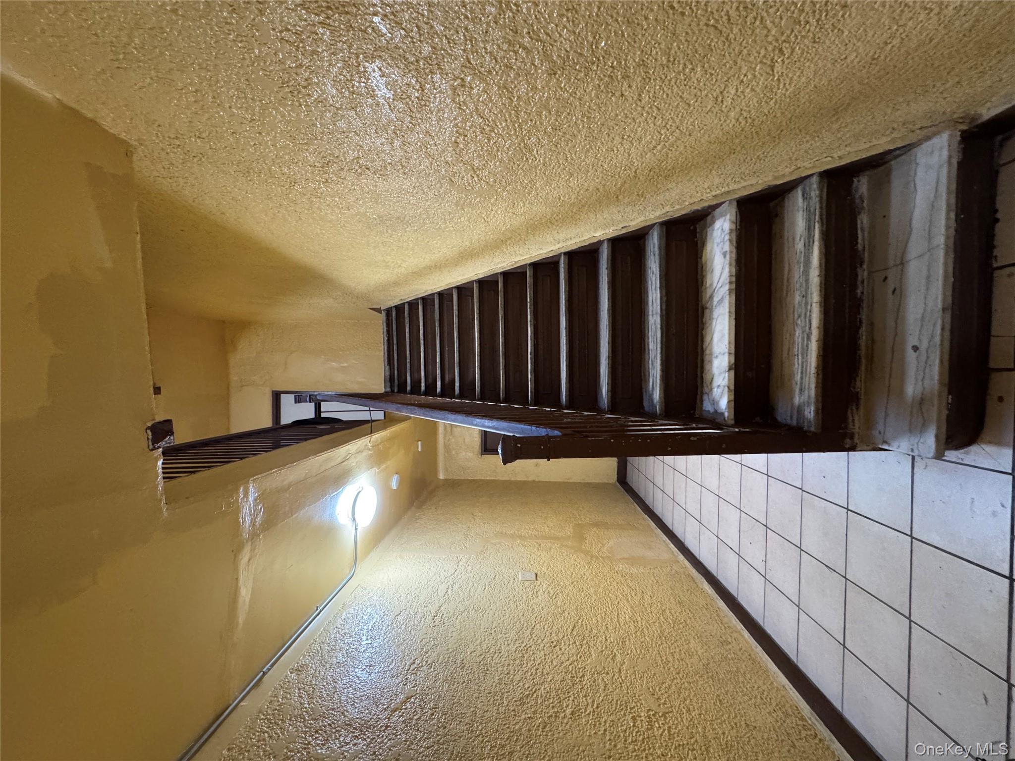 #17 photo, 1140 Metcalf Avenue, Bronx , NY 10472