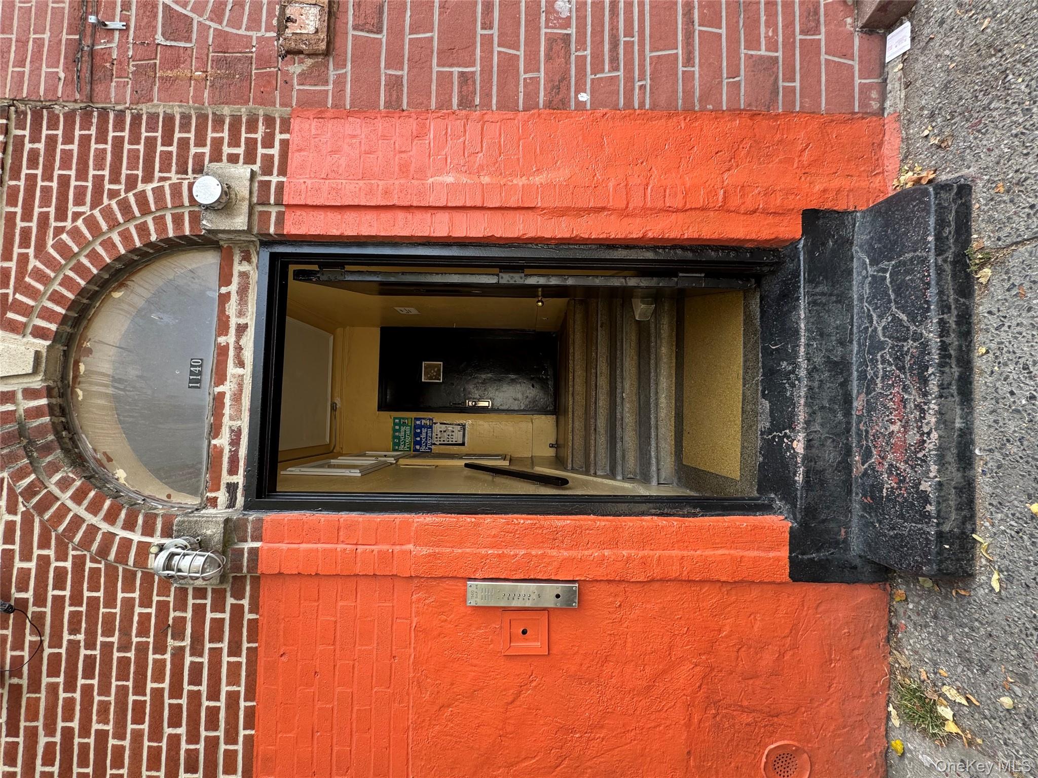 #3 photo, 1140 Metcalf Avenue, Bronx , NY 10472