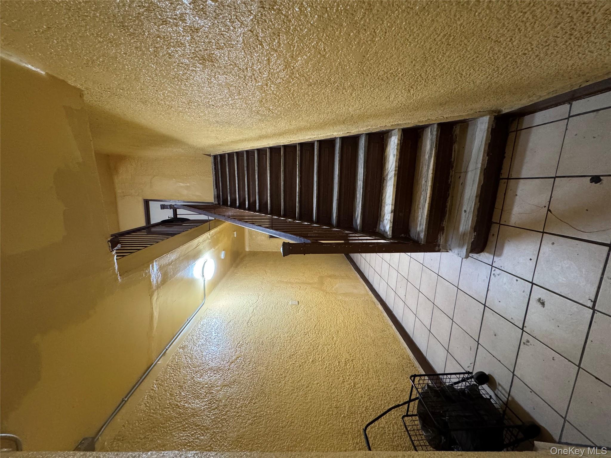 #7 photo, 1140 Metcalf Avenue, Bronx , NY 10472