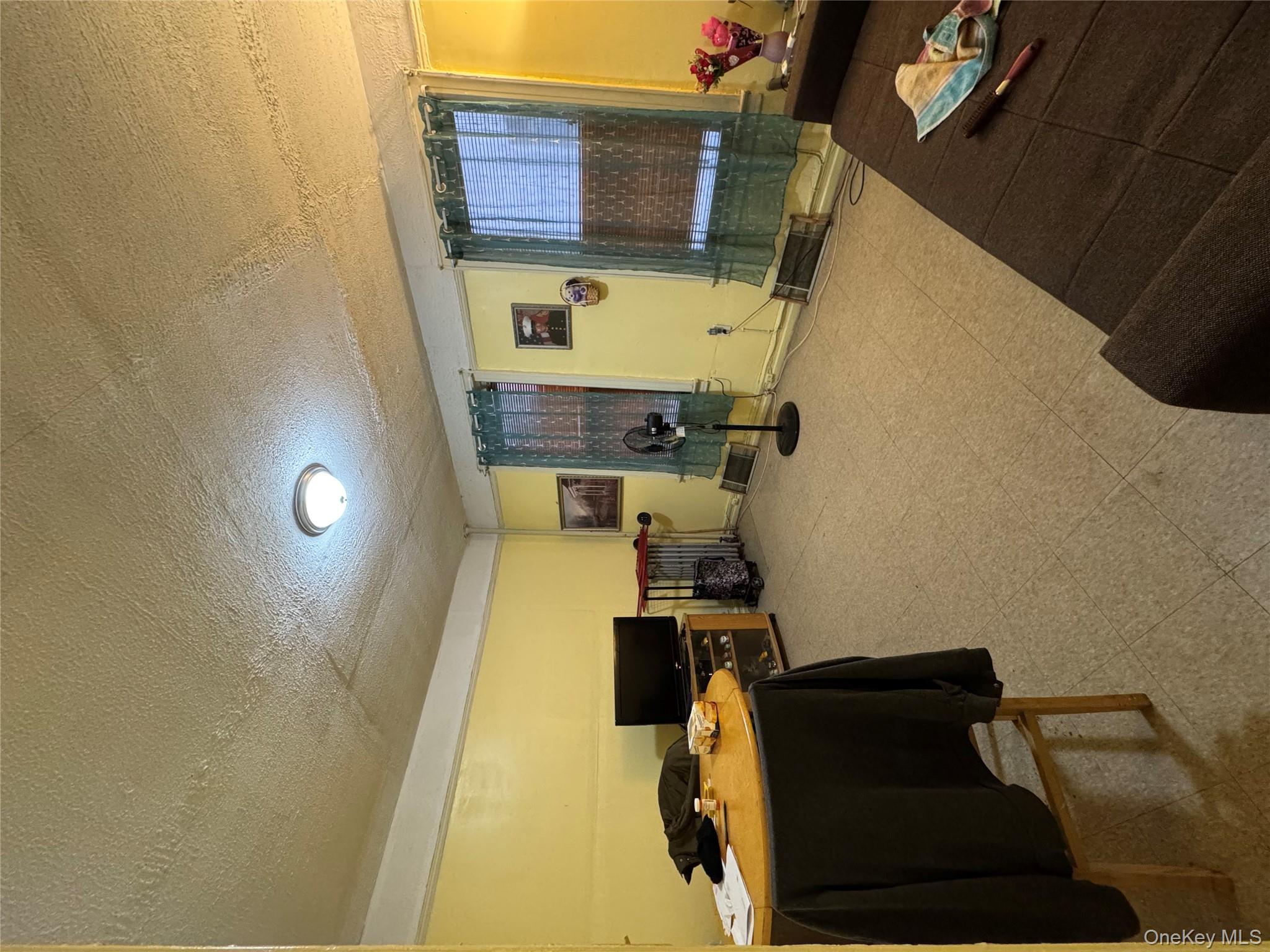 #9 photo, 1140 Metcalf Avenue, Bronx , NY 10472