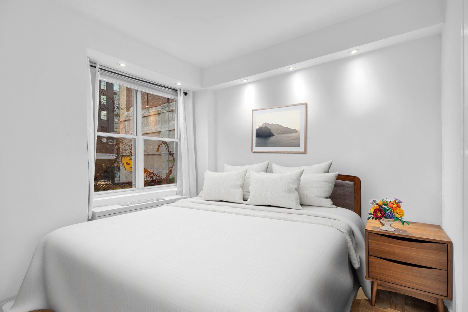 #5 photo, 150 E 61ST Street, Lenox Hill , NY 10065