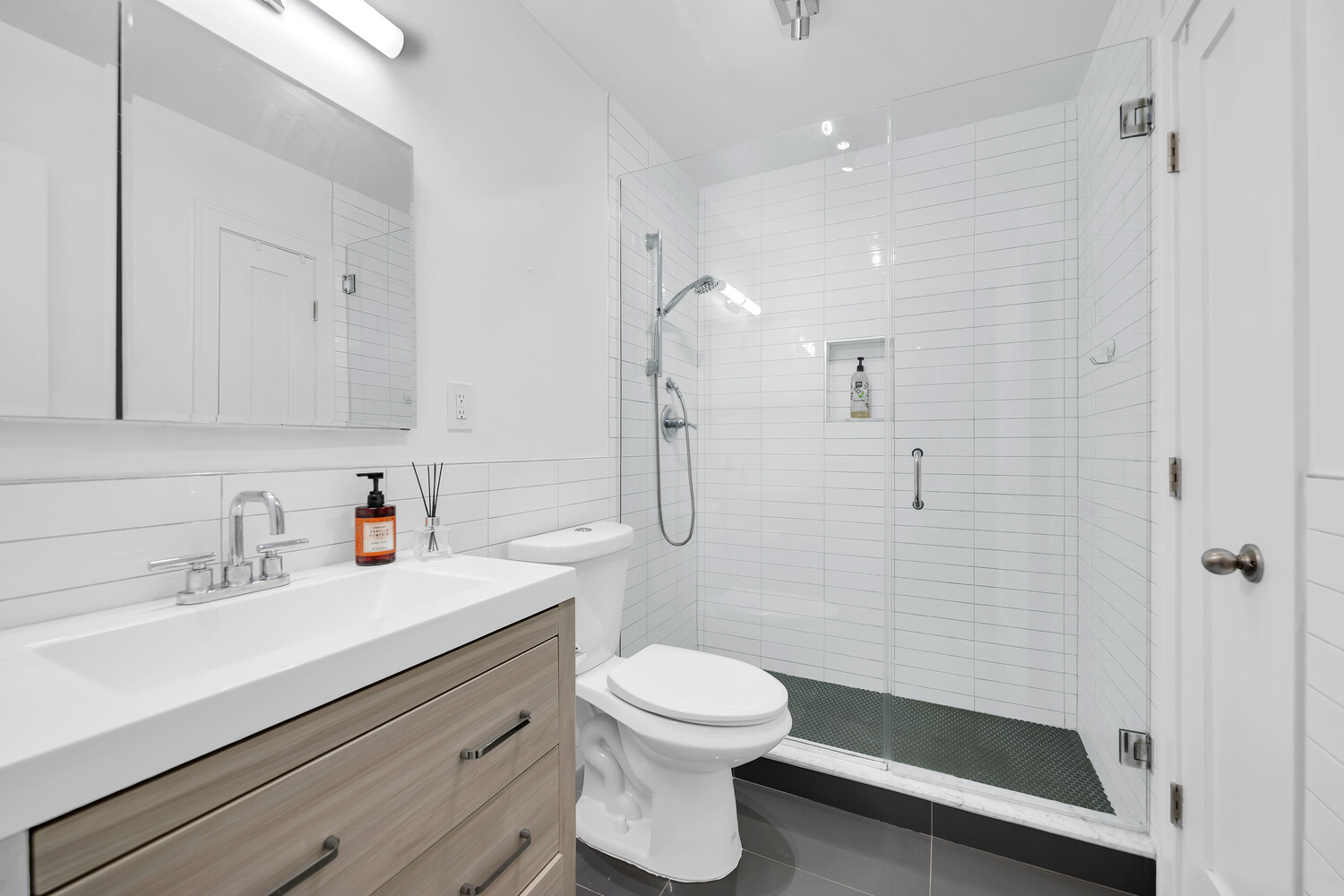 #6 photo, 150 E 61ST Street, Lenox Hill , NY 10065