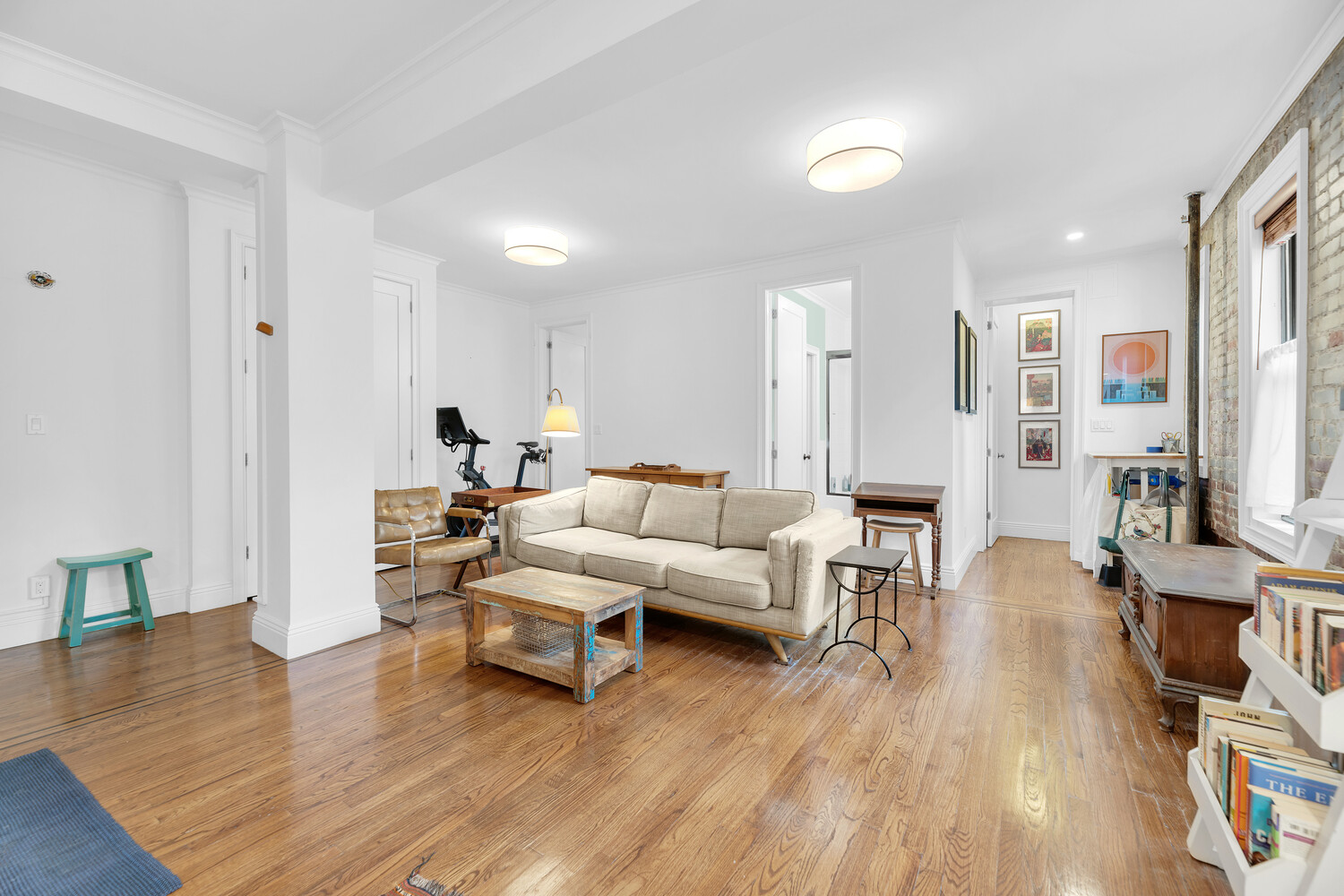 #5 photo, 24-75 38TH Street, Astoria , NY 11101