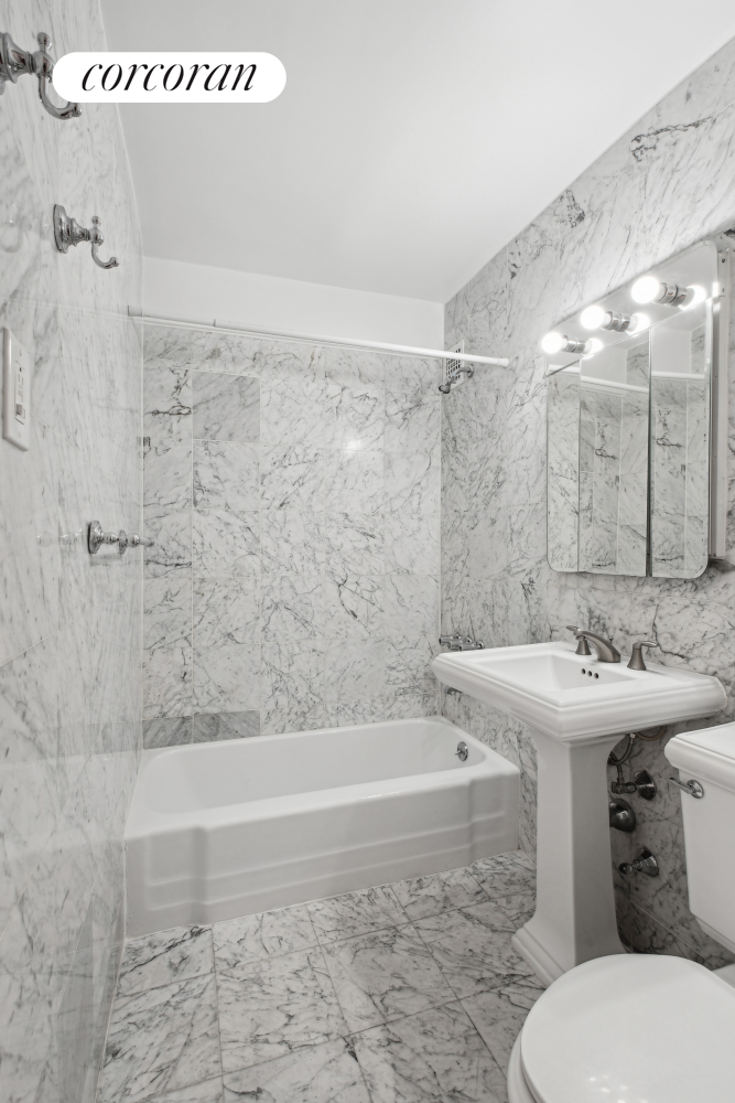 #7 photo, New York City, Hells Kitchen , NY 10019