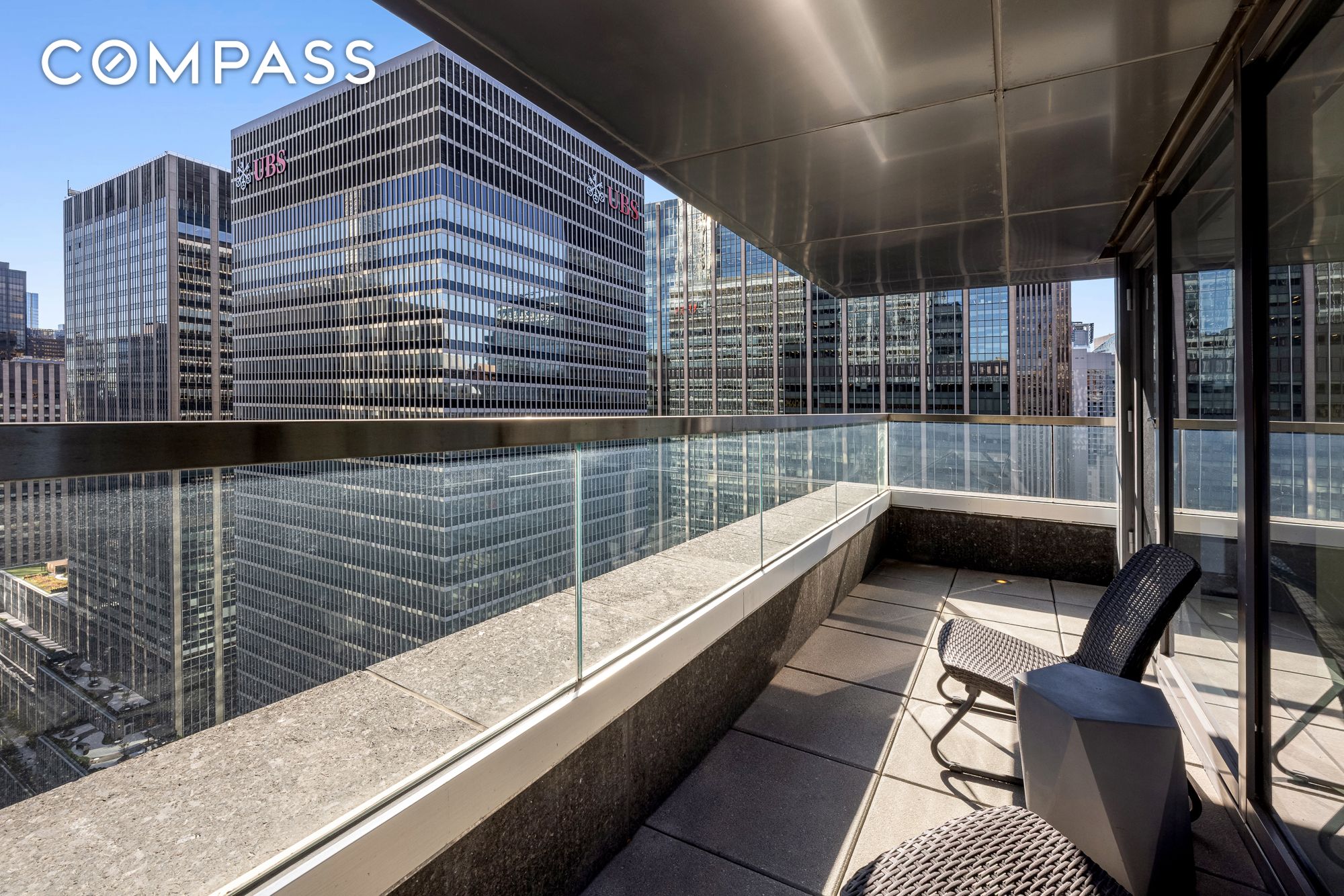 #15 photo, 135 W 52nd Street, Theater District , NY 10019