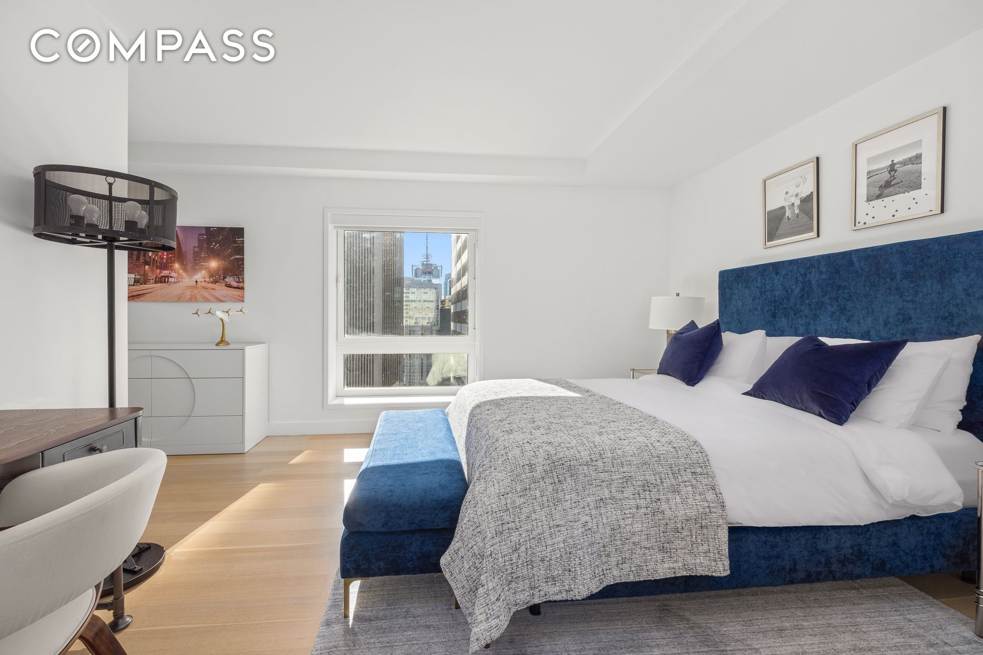 #20 photo, 135 W 52nd Street, Theater District , NY 10019