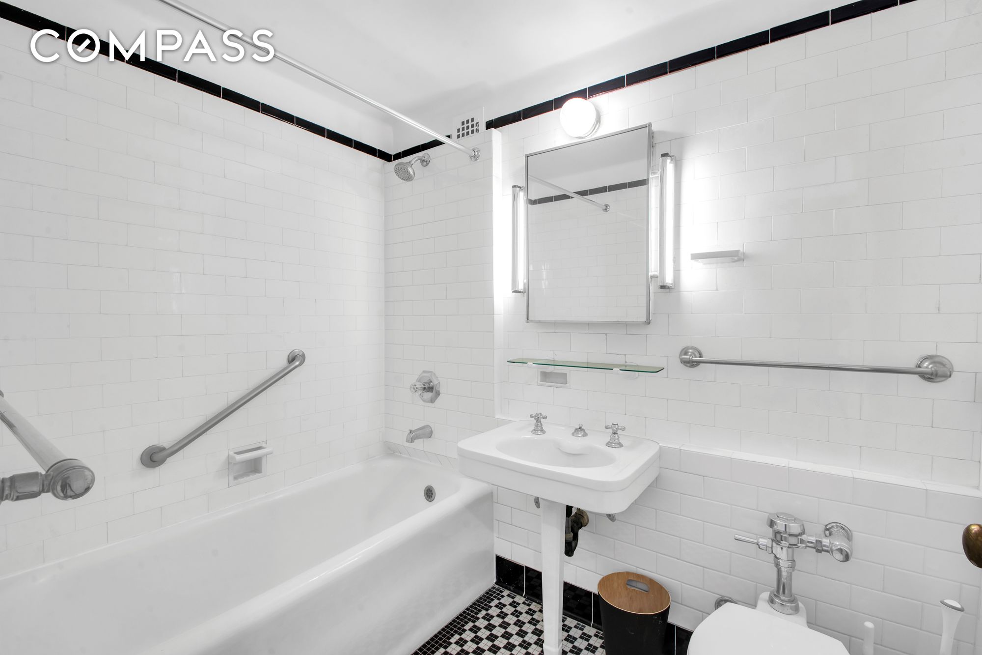 #10 photo, 410 W 24th Street, Chelsea , NY 10011