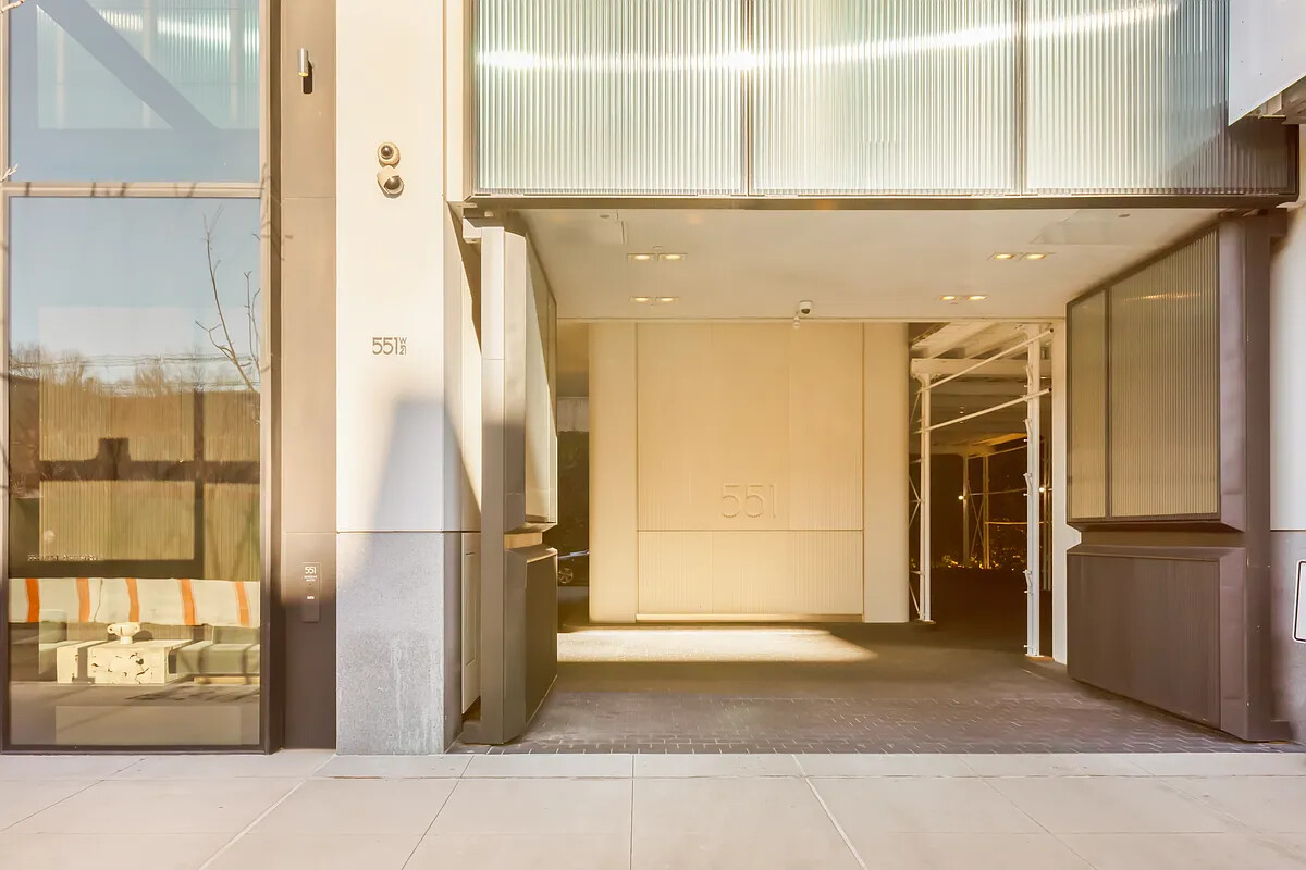 #19 photo, 551 W 21ST Street, Chelsea , NY 10011