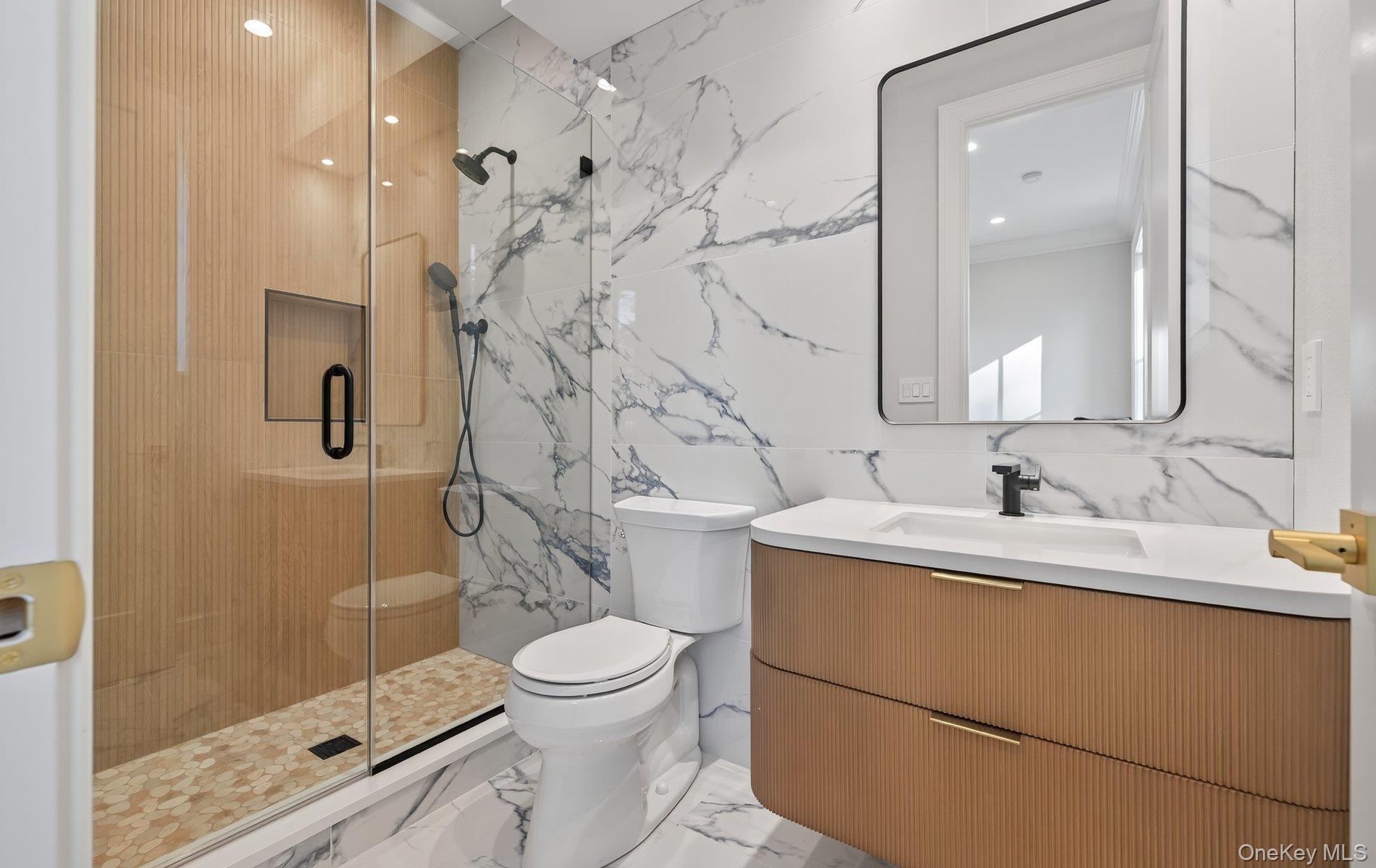 #10 photo, 150 Milburn Lane, East Hills , NY 11577