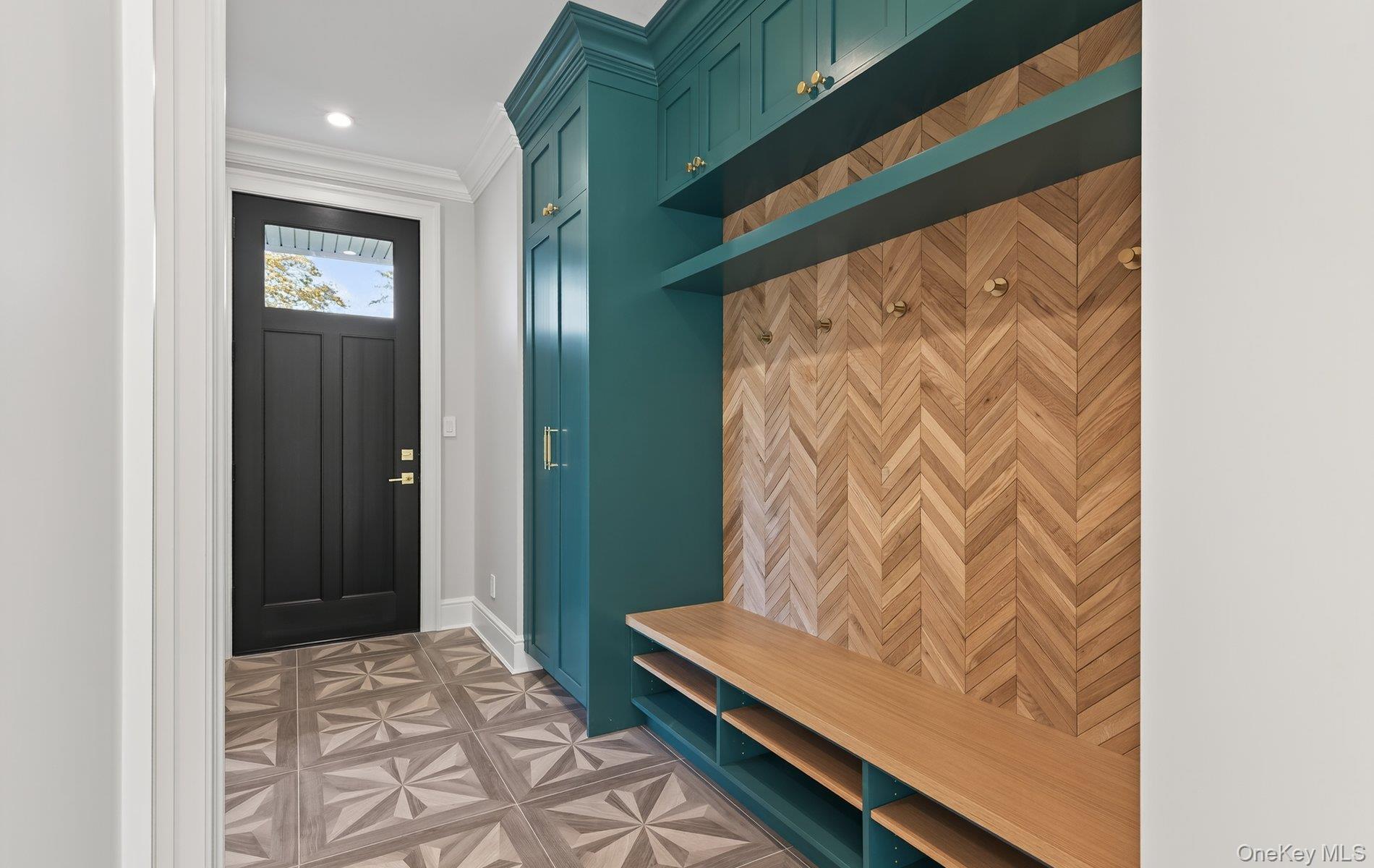 #8 photo, 150 Milburn Lane, East Hills , NY 11577