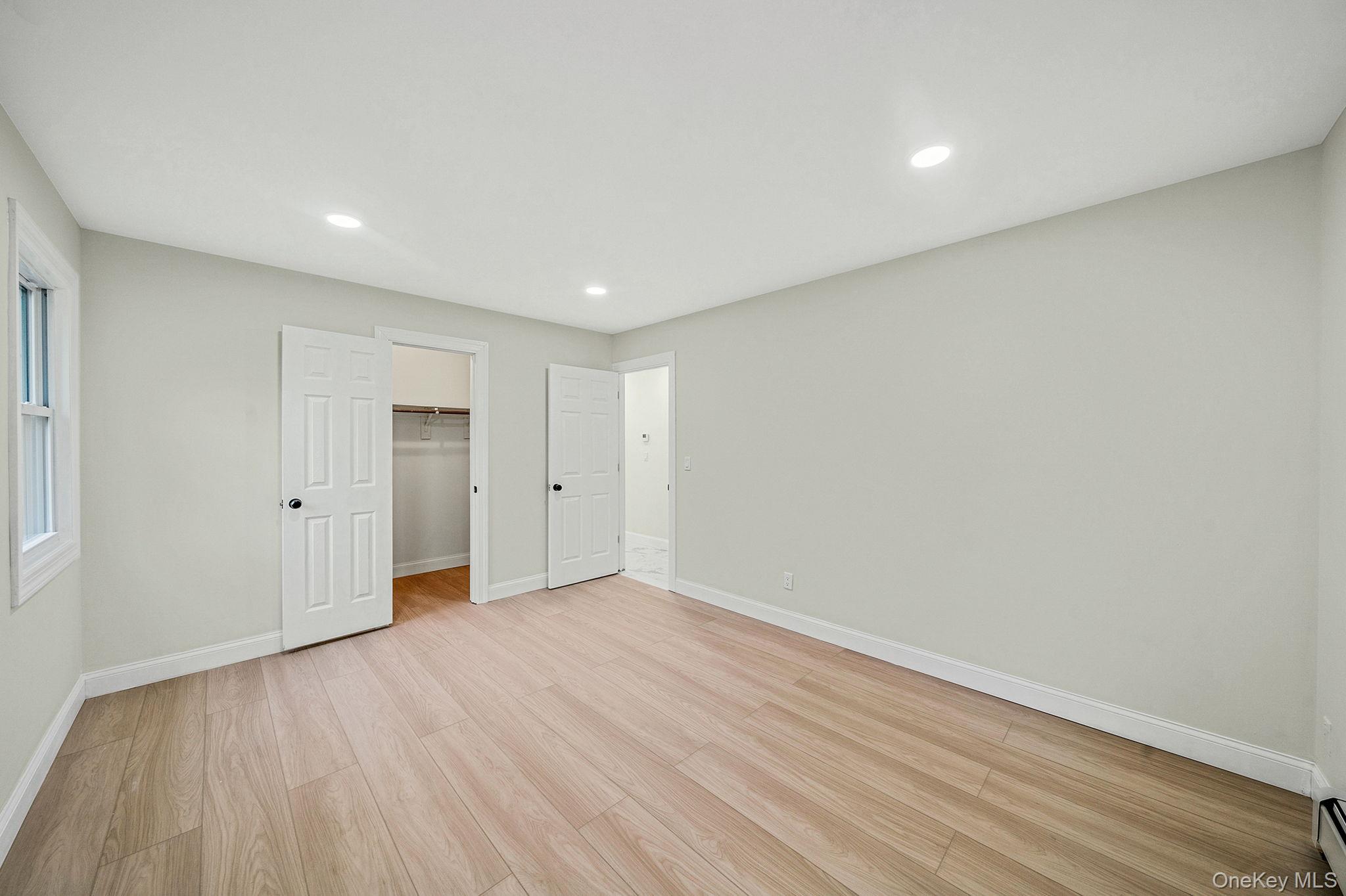 #16 photo, 50 7th Street, Saint James , NY 11780