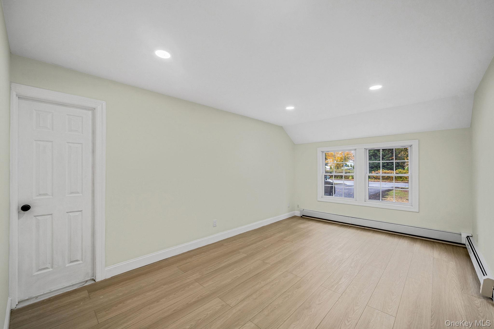 #19 photo, 50 7th Street, Saint James , NY 11780