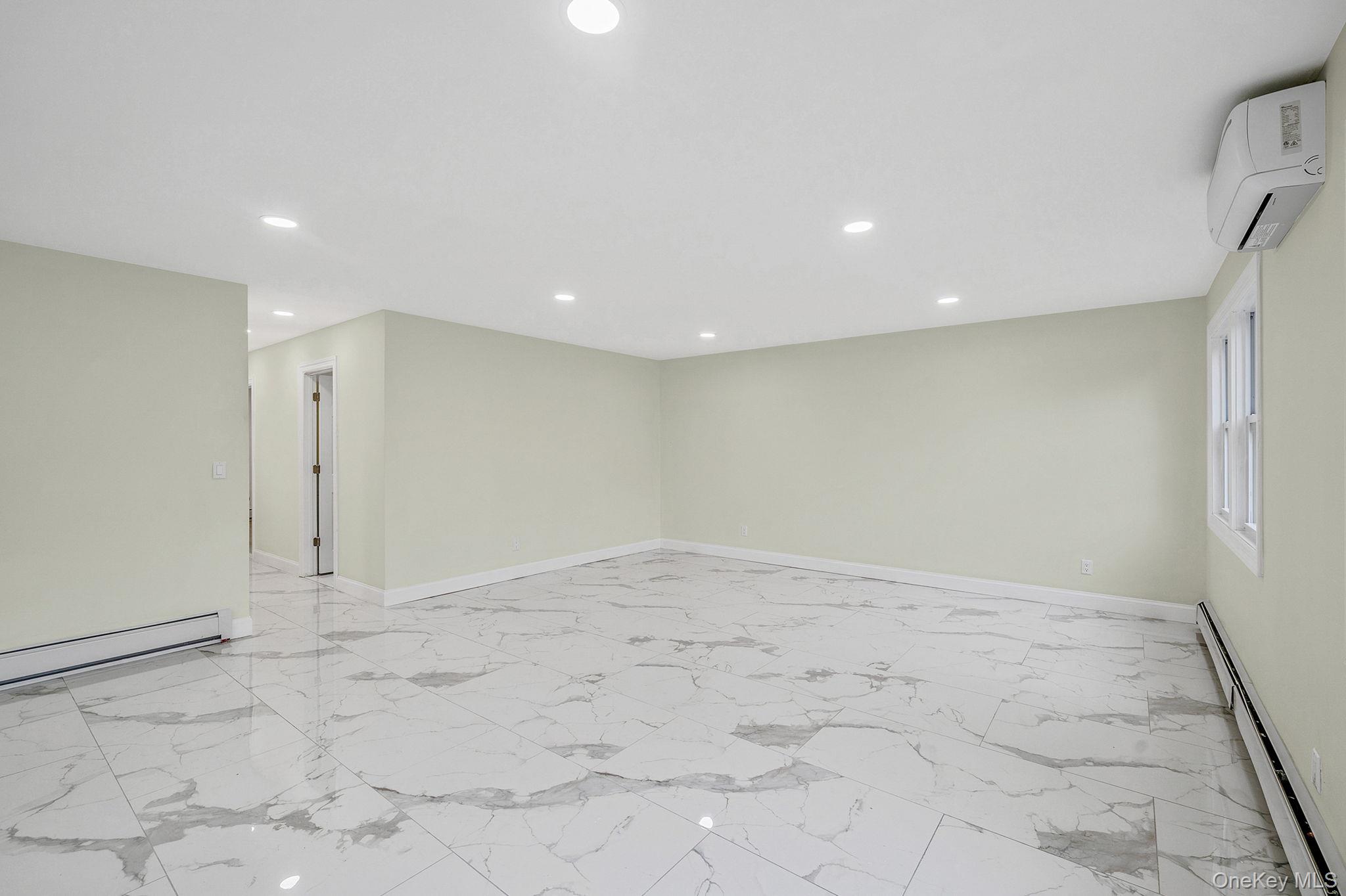 #9 photo, 50 7th Street, Saint James , NY 11780