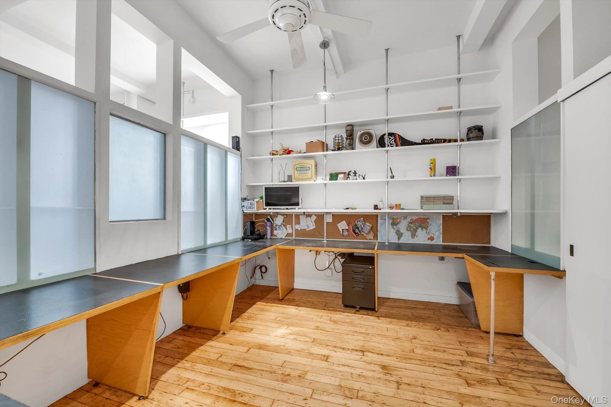 #9 photo, 121 W 17th Street, New York (Manhattan) , NY 10011