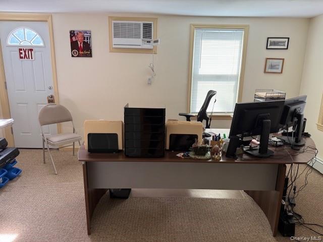 #2 photo, 984 Fulton Street, Farmingdale , NY 11735