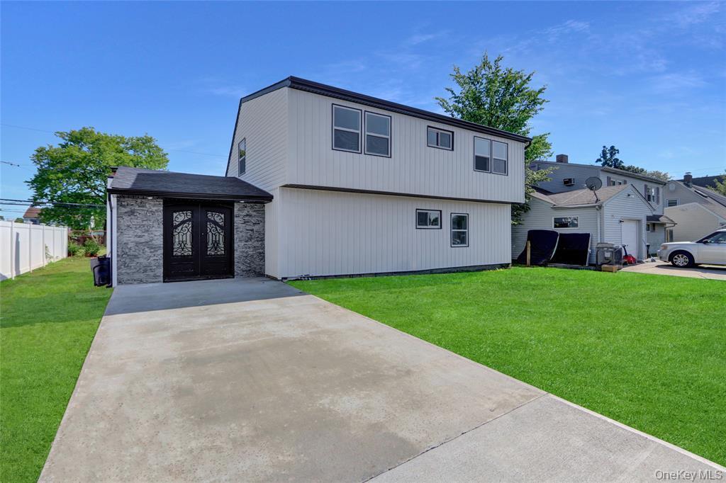 #1 photo, 12 Woodcock Lane, Levittown , NY 11756