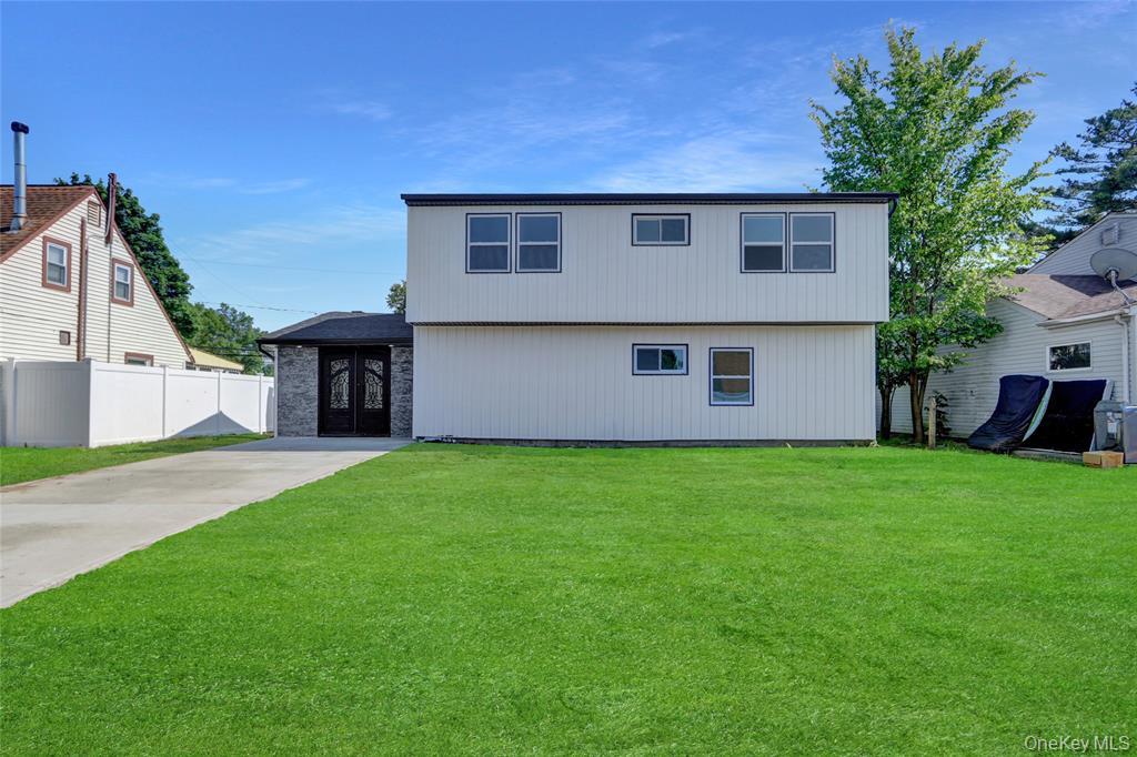 #2 photo, 12 Woodcock Lane, Levittown , NY 11756