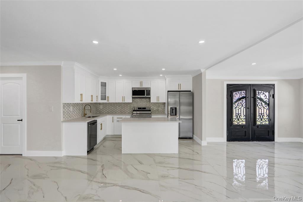 #3 photo, 12 Woodcock Lane, Levittown , NY 11756