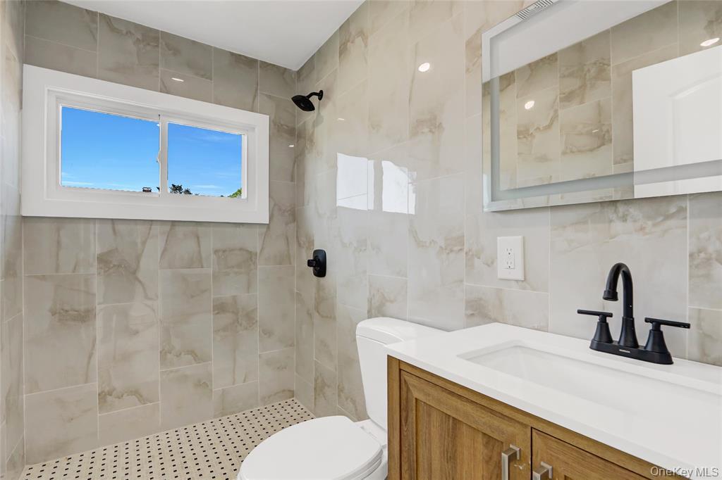 #8 photo, 12 Woodcock Lane, Levittown , NY 11756