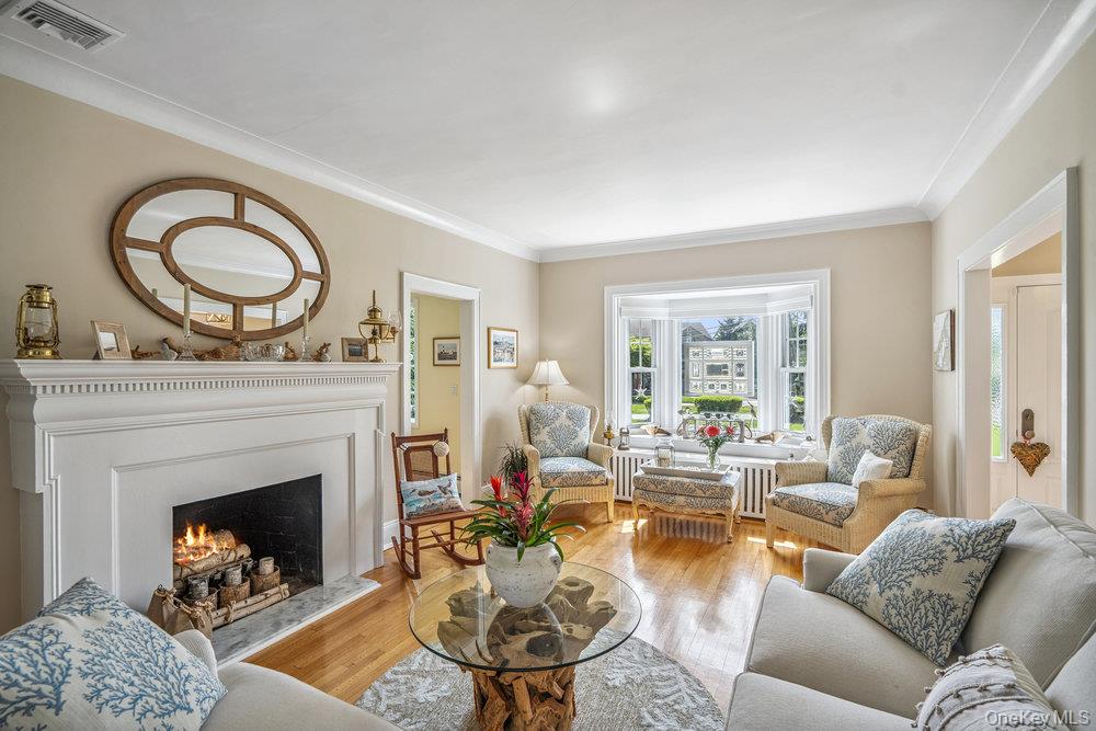 #3 photo, 1 Bayview Avenue, Islip , NY 11751