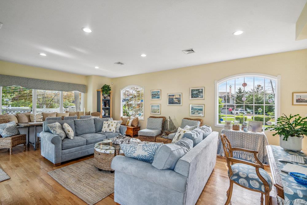 #7 photo, 1 Bayview Avenue, Islip , NY 11751