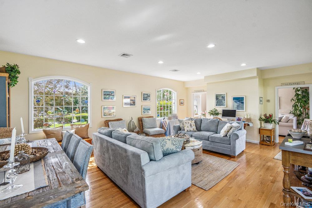 #8 photo, 1 Bayview Avenue, Islip , NY 11751