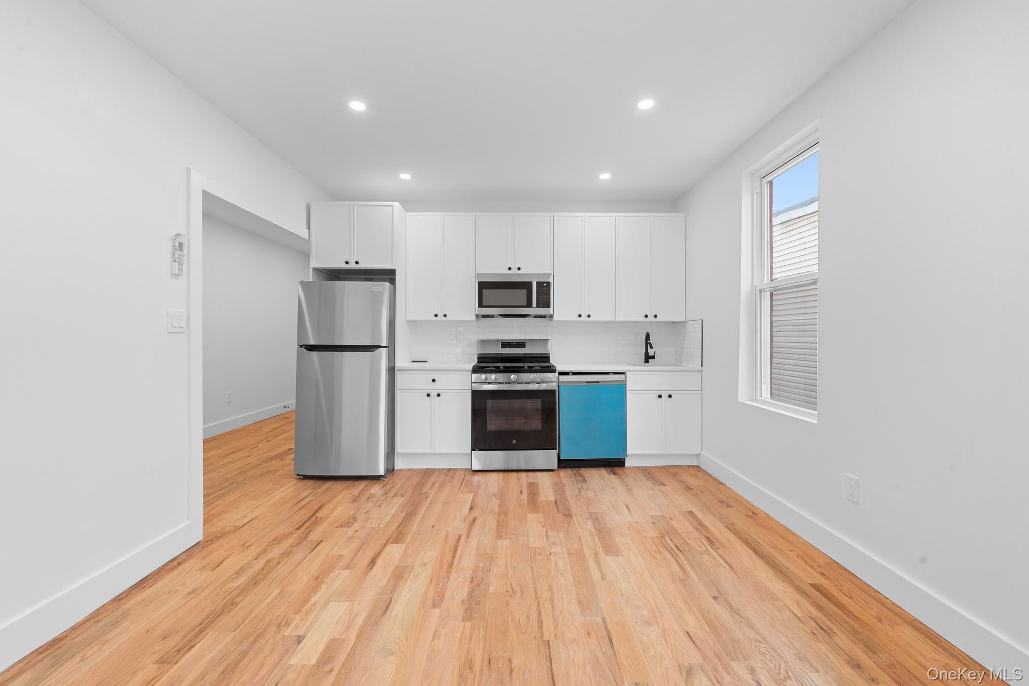 #10 photo, 741 E 227th Street, Bronx , NY 10466