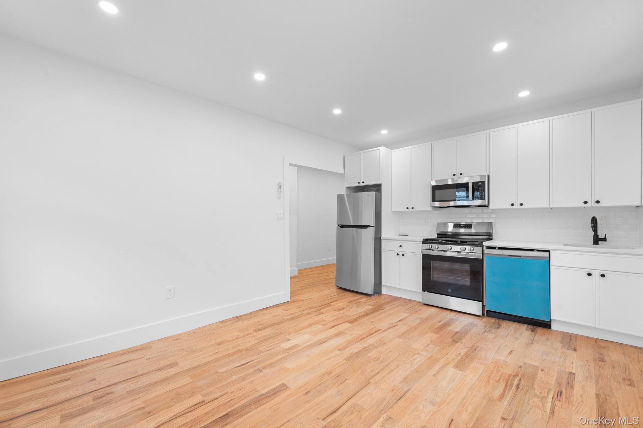 #11 photo, 741 E 227th Street, Bronx , NY 10466