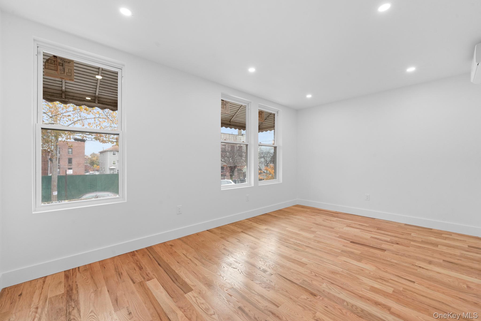 #15 photo, 741 E 227th Street, Bronx , NY 10466