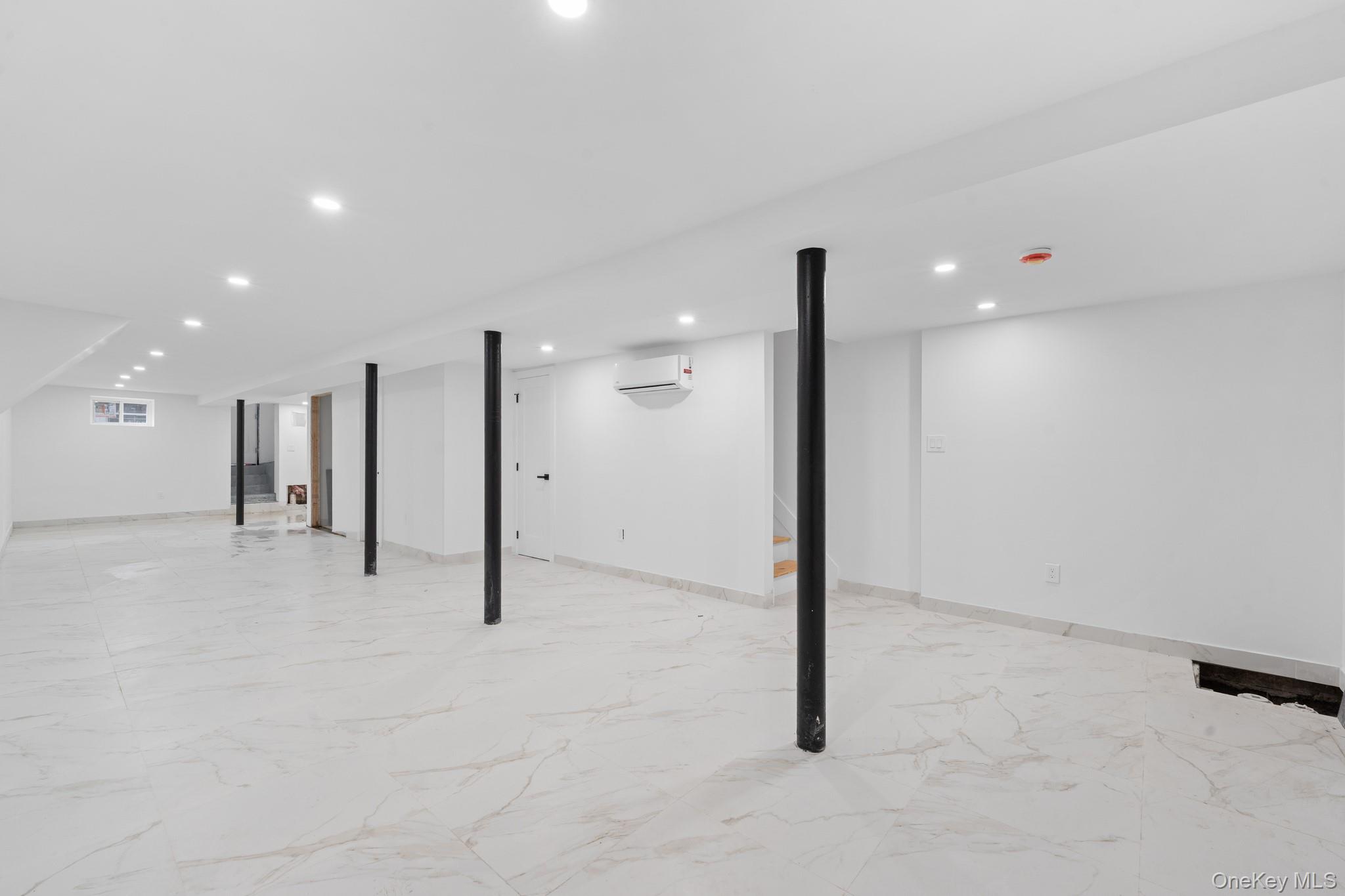 #18 photo, 741 E 227th Street, Bronx , NY 10466