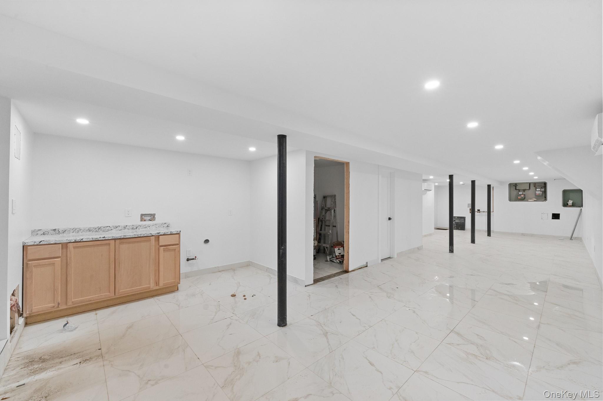 #19 photo, 741 E 227th Street, Bronx , NY 10466