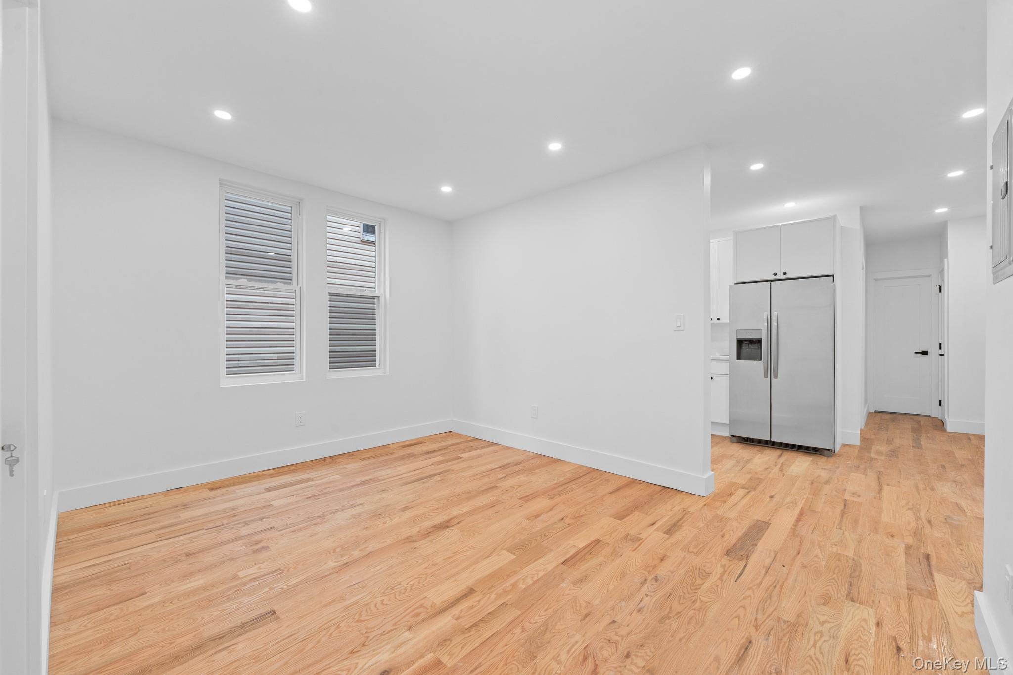 #5 photo, 741 E 227th Street, Bronx , NY 10466