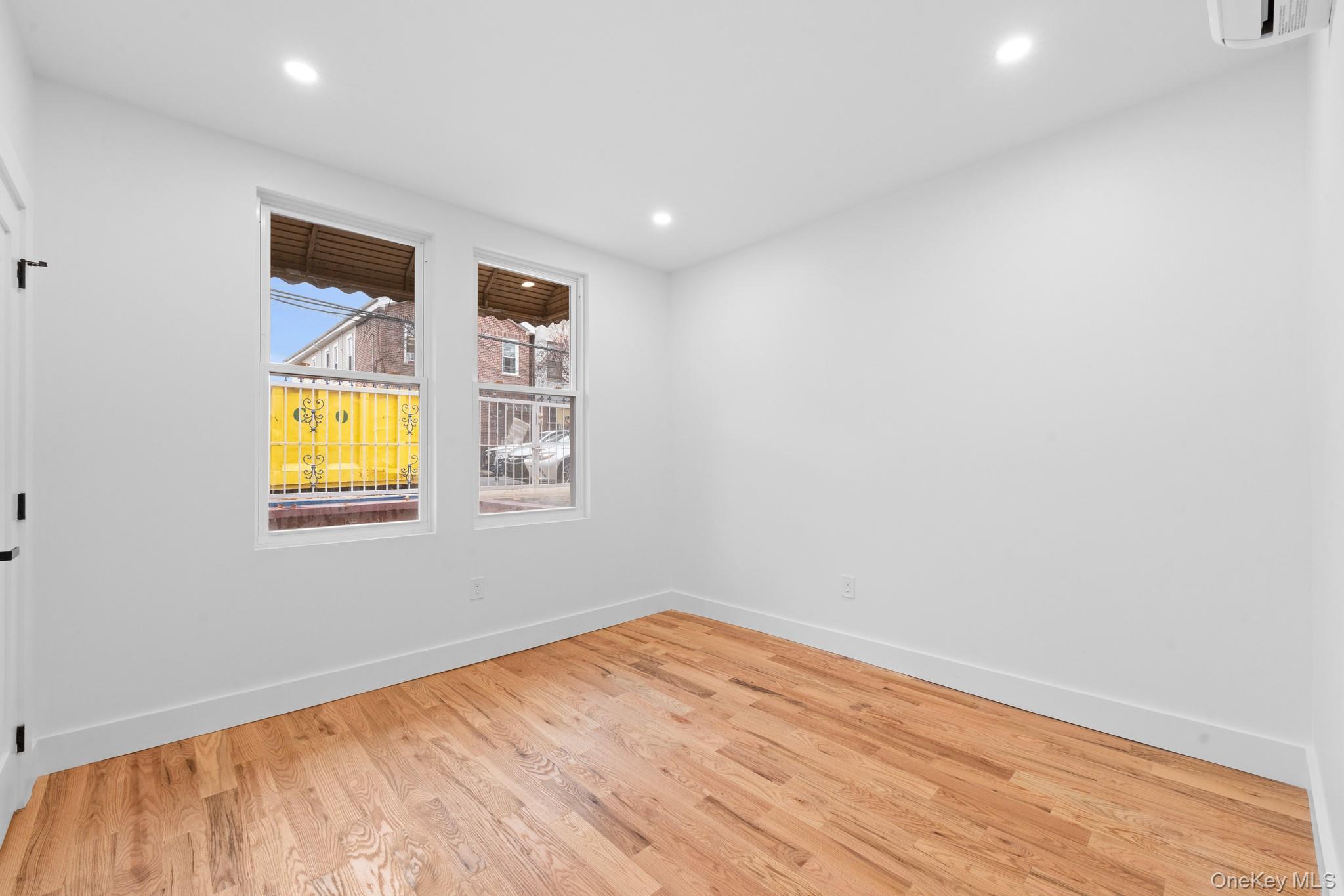 #9 photo, 741 E 227th Street, Bronx , NY 10466