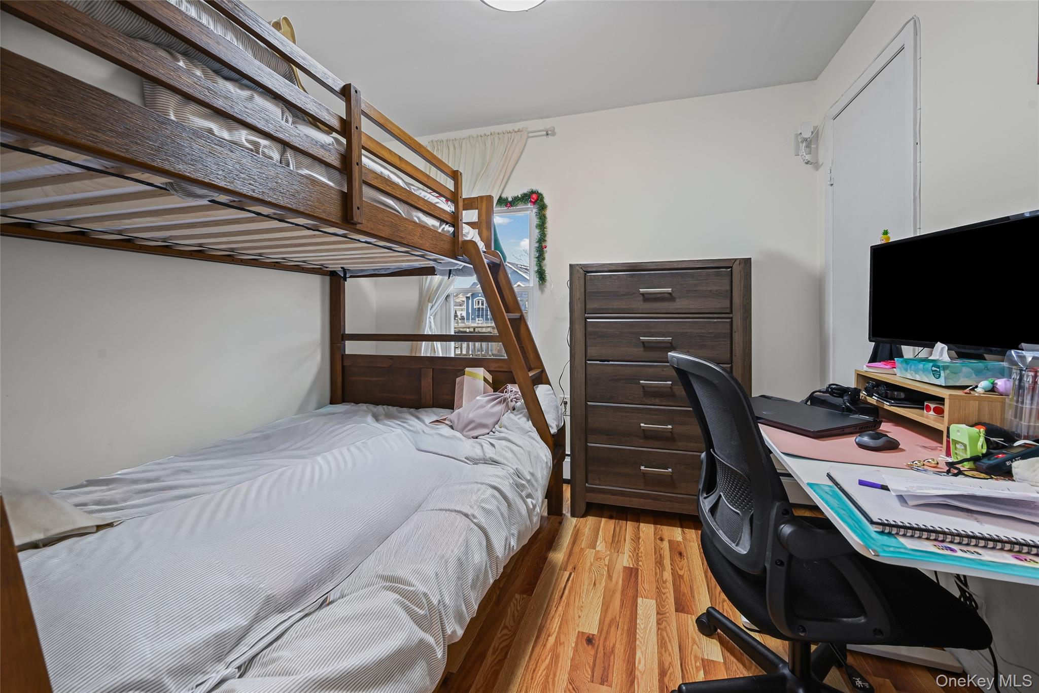 #16 photo, 5 Chestnut Road, Inwood , NY 11096