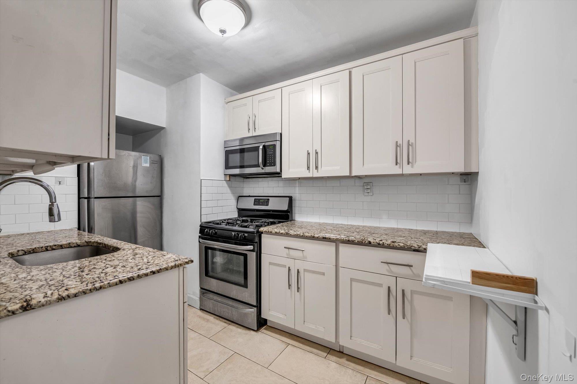 #13 photo, 139-15 83 Ave, Briarwood , NY 11435