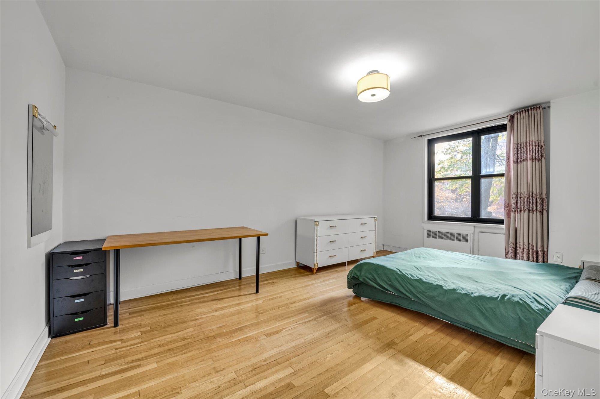 #15 photo, 139-15 83 Ave, Briarwood , NY 11435