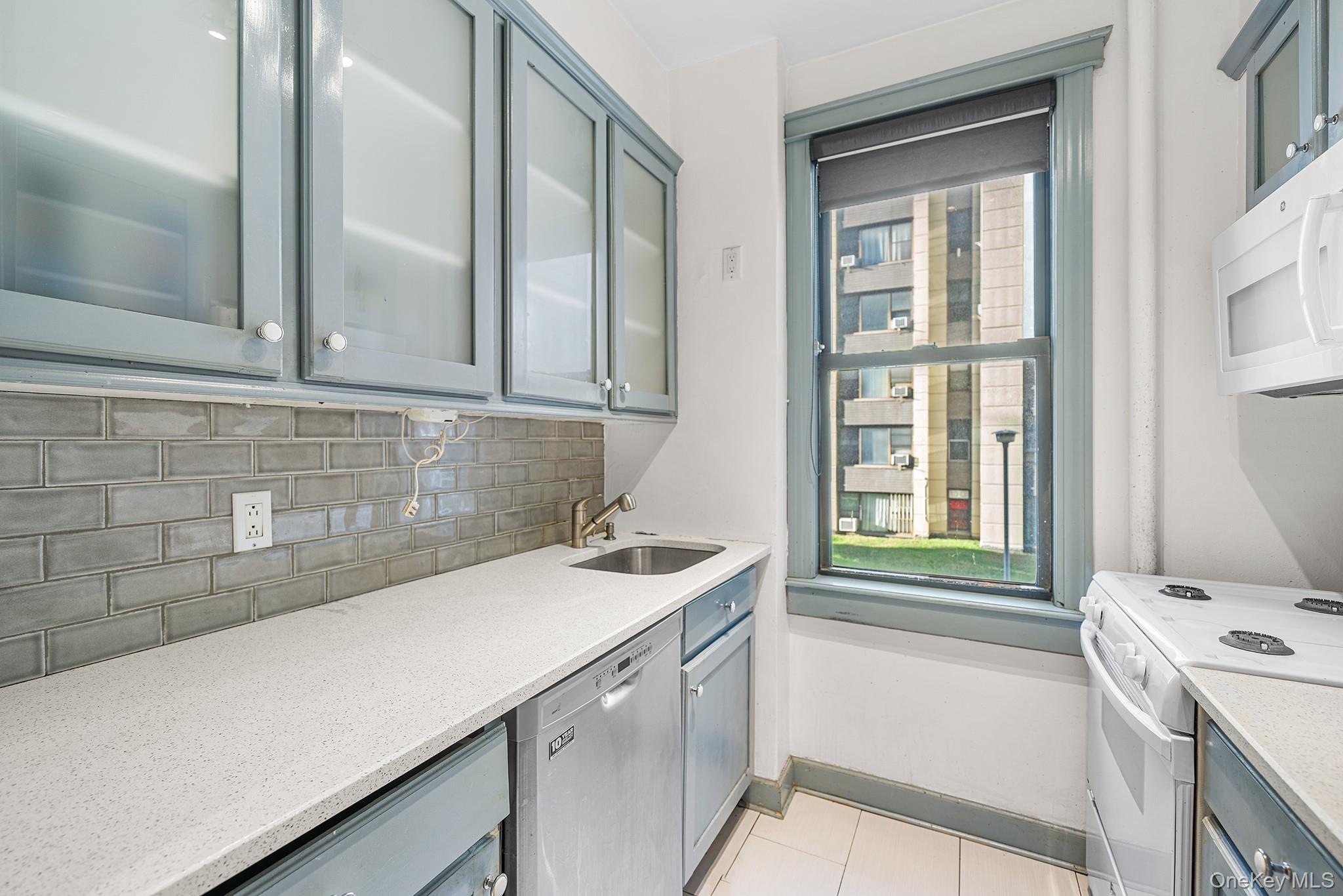 #11 photo, 98-33 64th Avenue, Rego Park , NY 11374