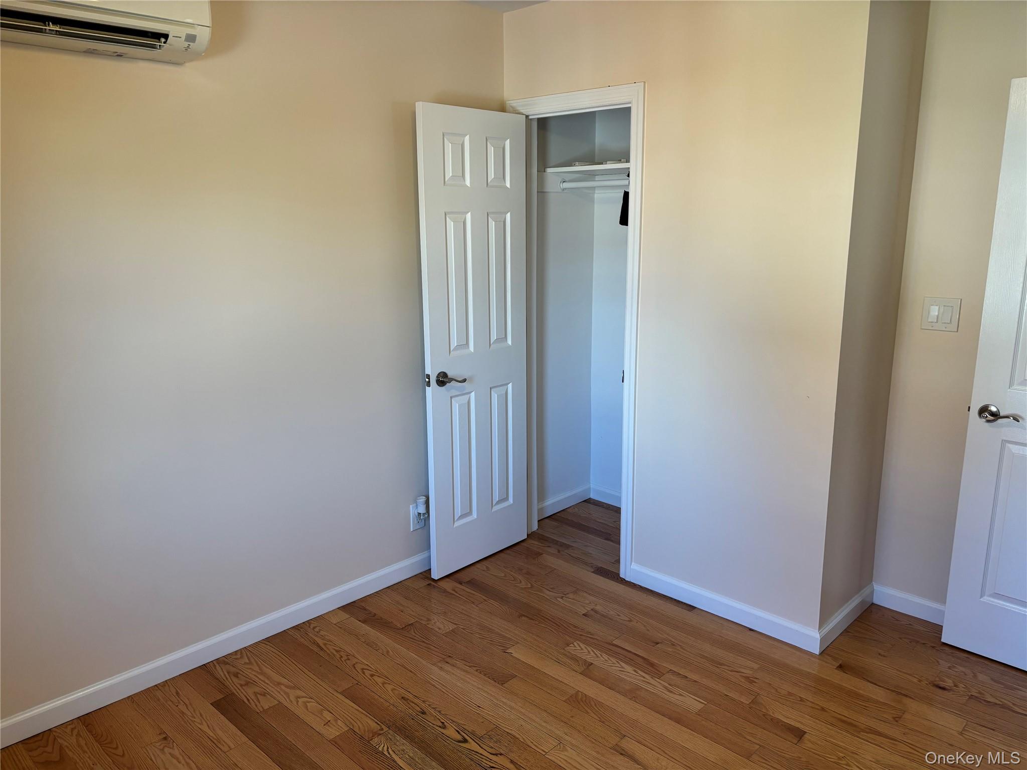 #13 photo, 536 N 6th Street, New Hyde Park , NY 11040