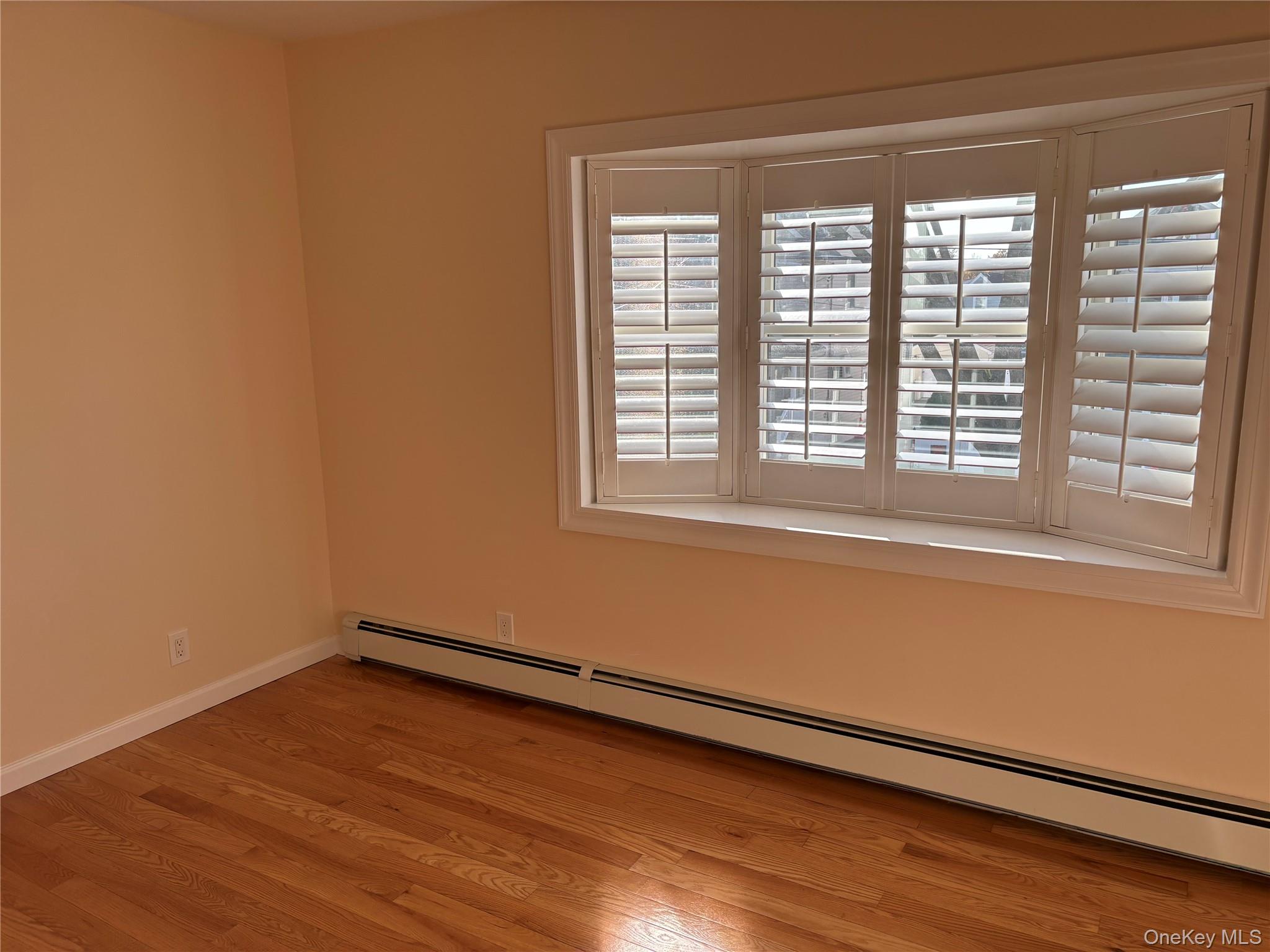 #16 photo, 536 N 6th Street, New Hyde Park , NY 11040