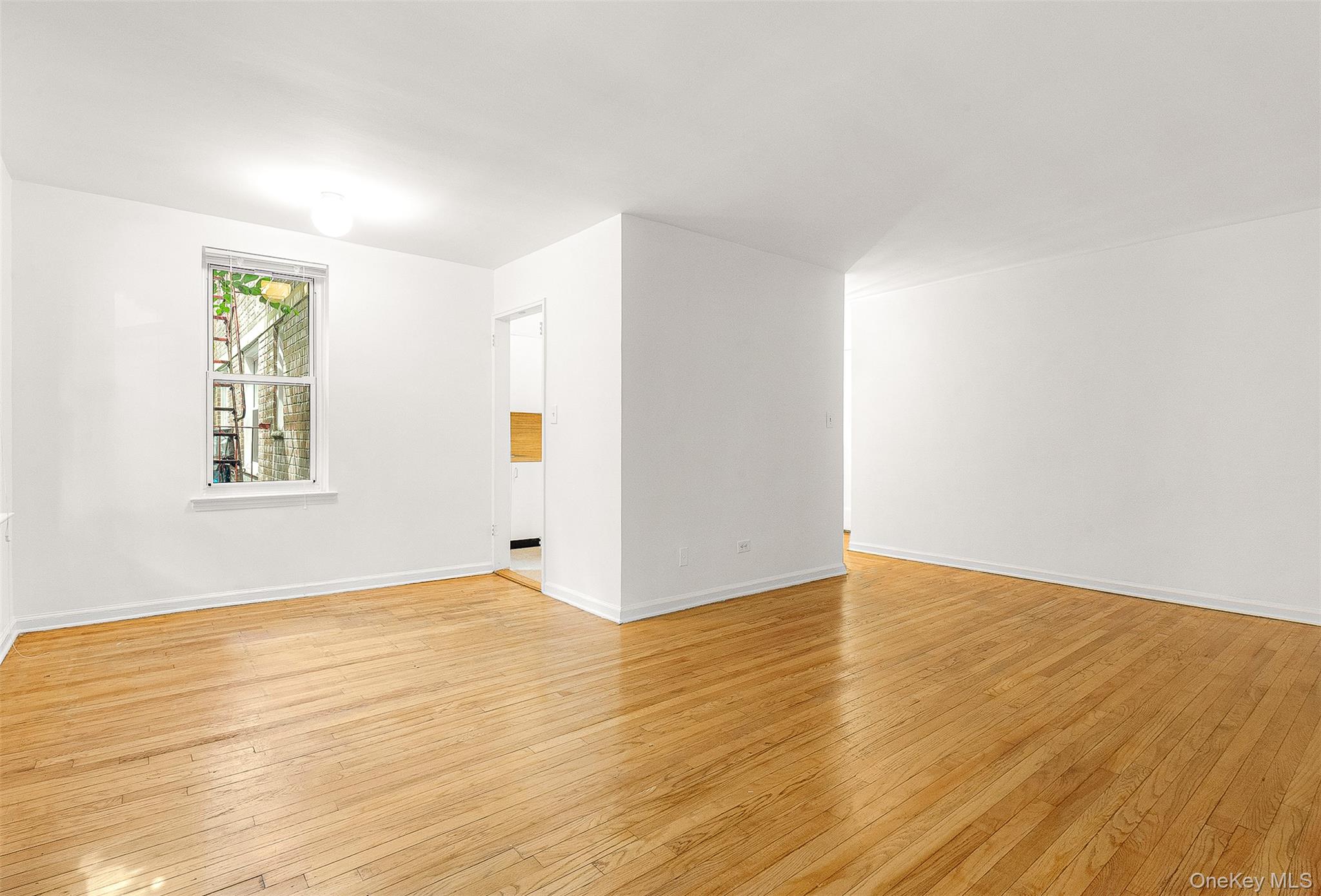 #7 photo, 66-40 108th Street, Forest Hills , NY 11375