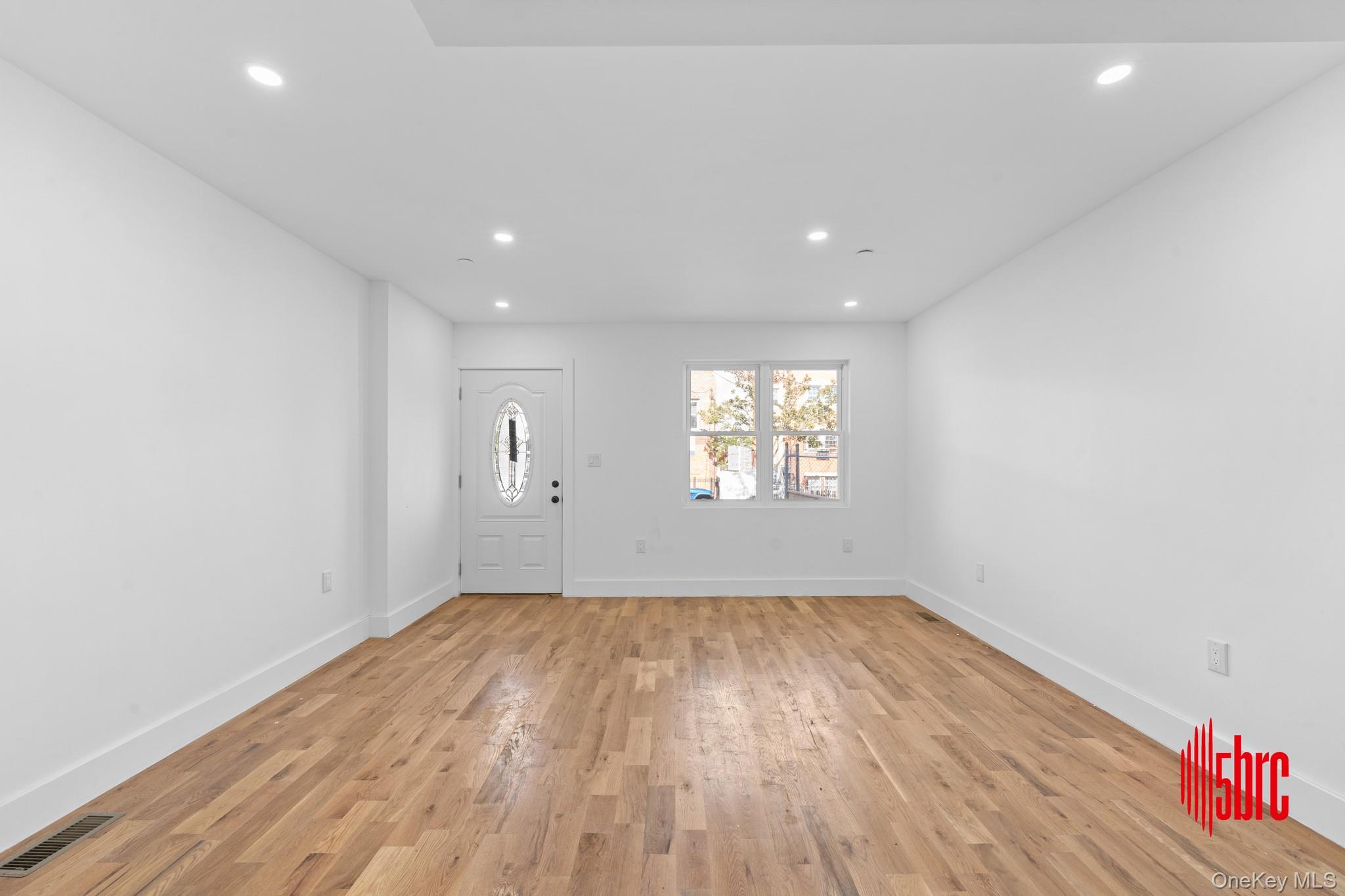 #2 photo, 1116 Blake Avenue, Brooklyn , NY 11208