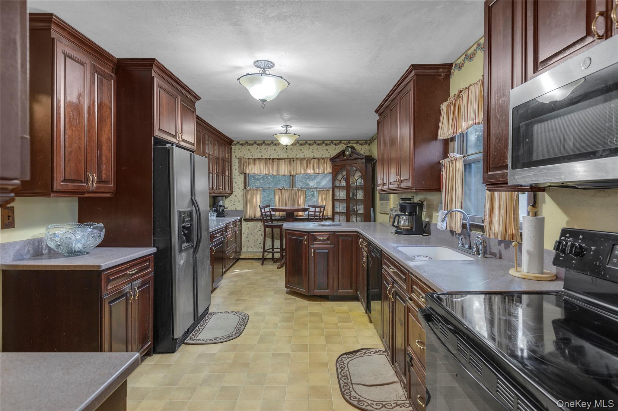 #8 photo, 1111A Washington Drive, Centerport , NY 11721