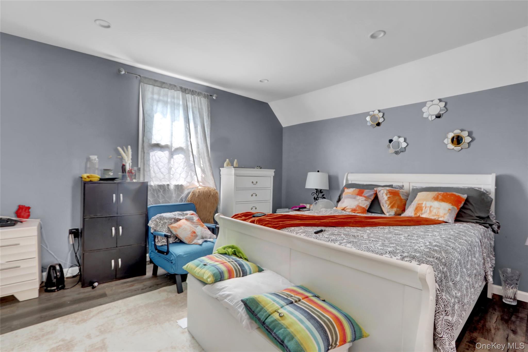 #4 photo, 10445 198th Street, Jamaica , NY 11412