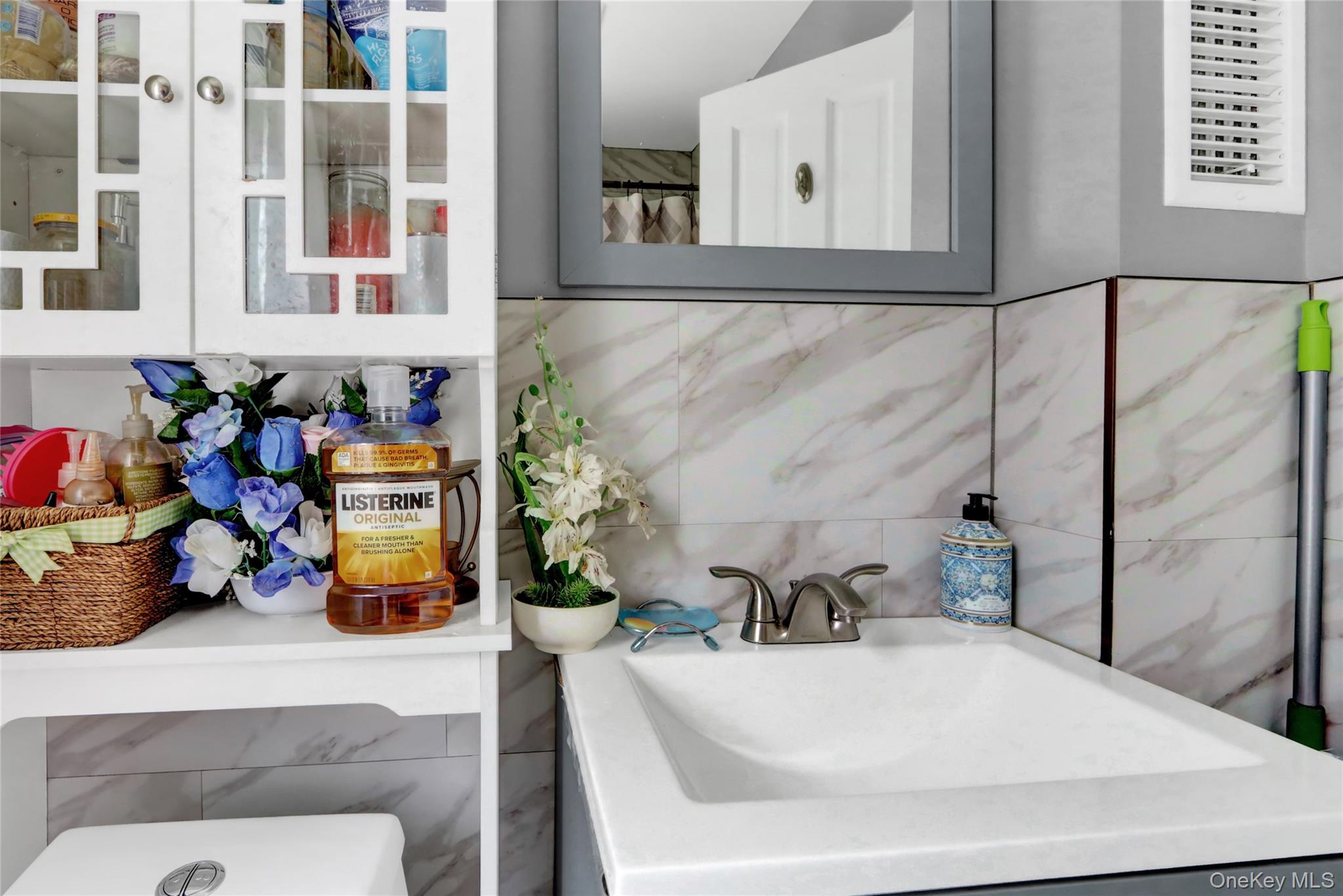 #7 photo, 10445 198th Street, Jamaica , NY 11412