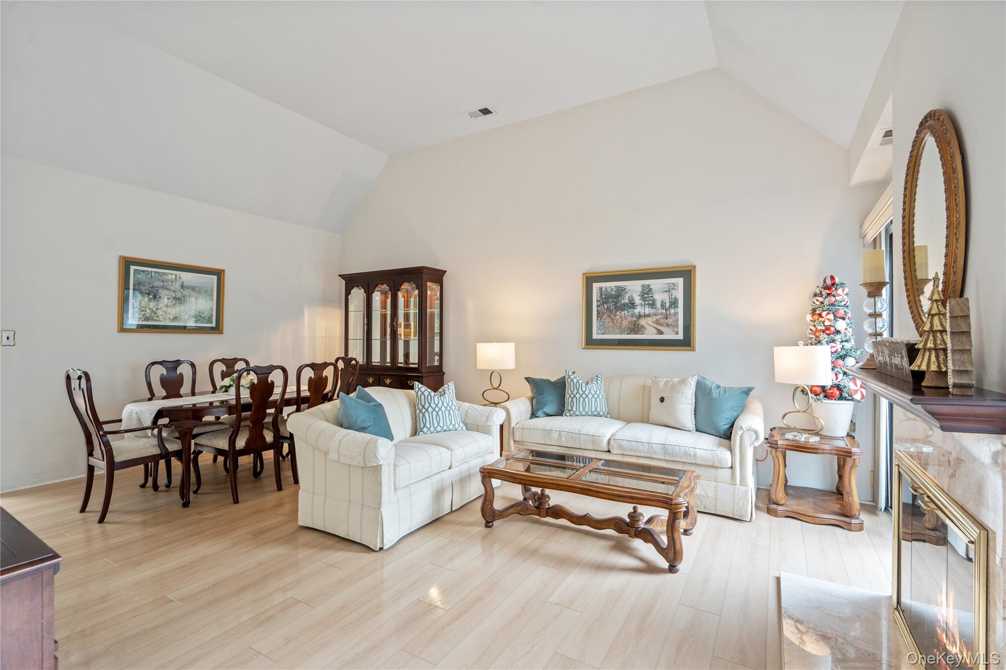 #8 photo, 76 Southgate Circle, Massapequa Park , NY 11762