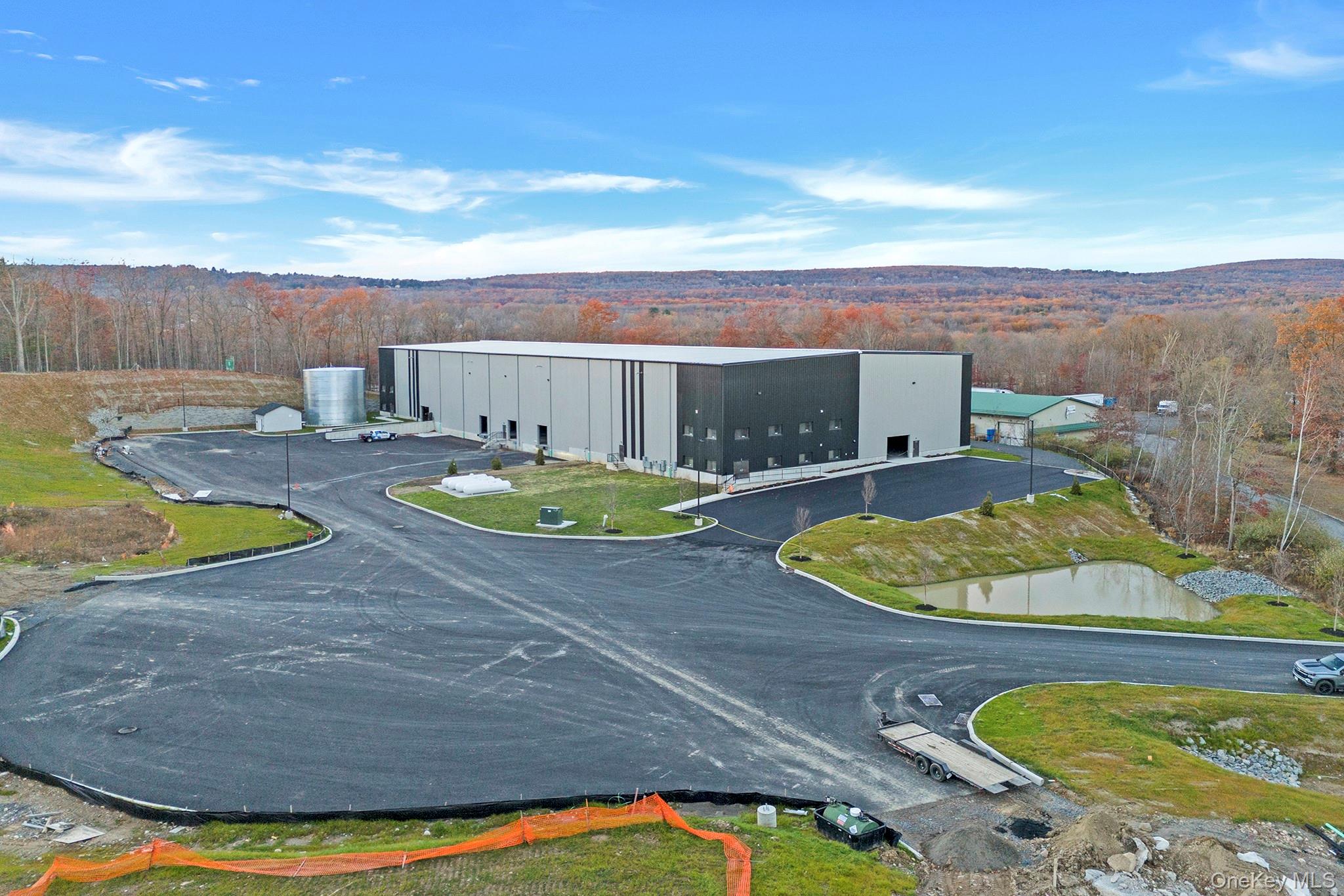 #1 photo, 1 Distribution Drive, Bloomingburg , NY 12721